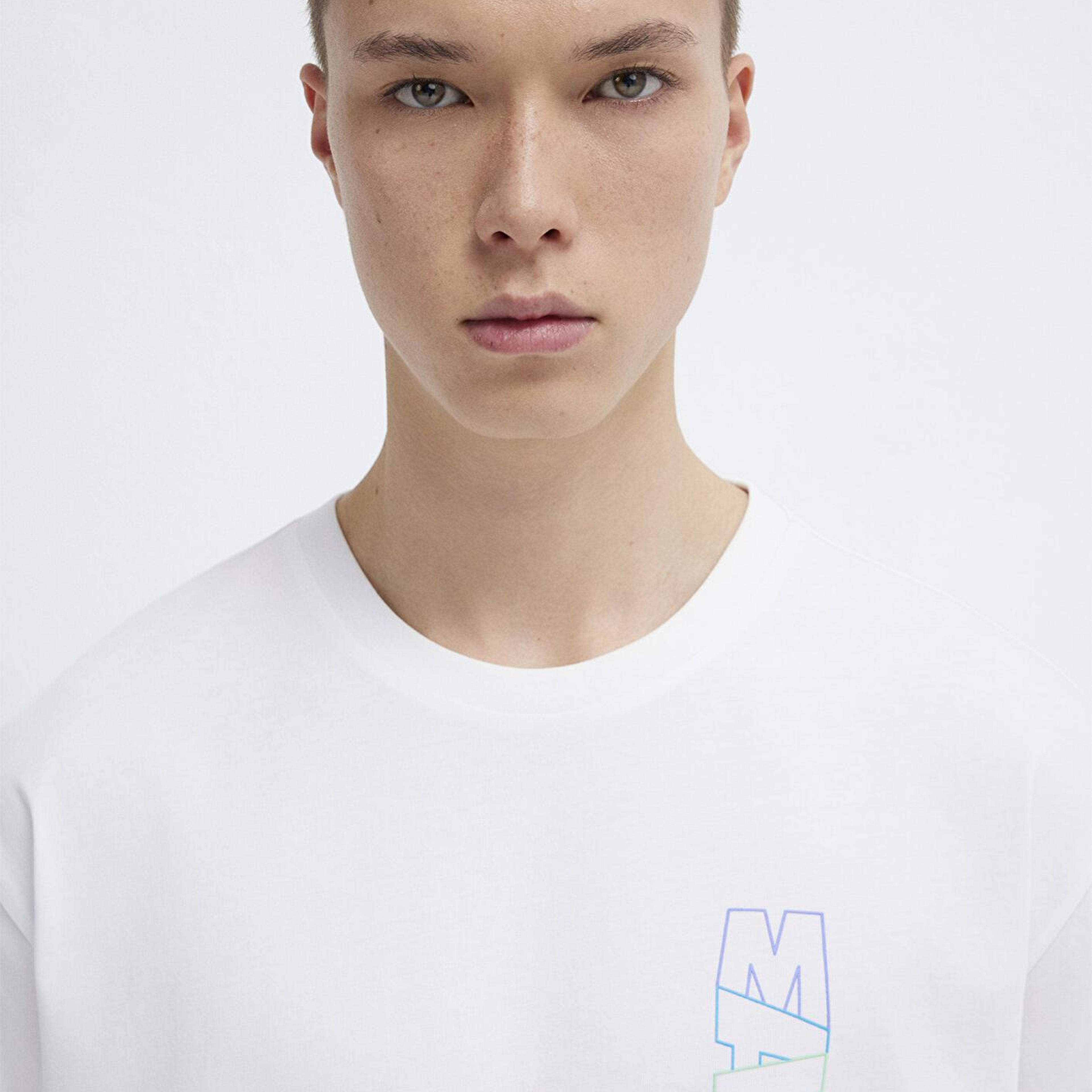 Mavi Mavi Logo Sırt Baskılı Beyaz Tişört Loose Fit / Bol Rahat Kesim 0612350-620