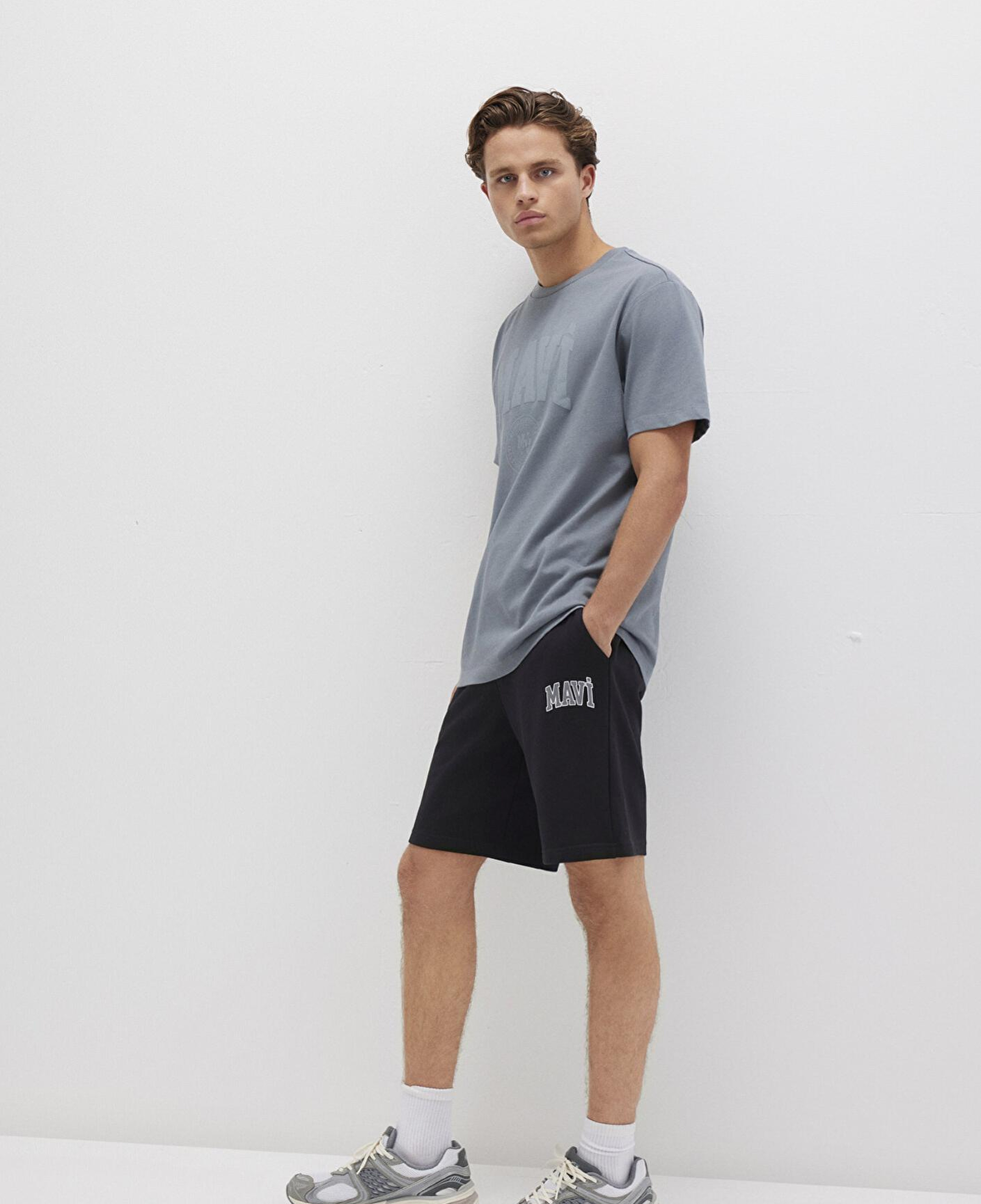 Mavi Mavi Logo Baskılı Siyah Şort 0410224-900