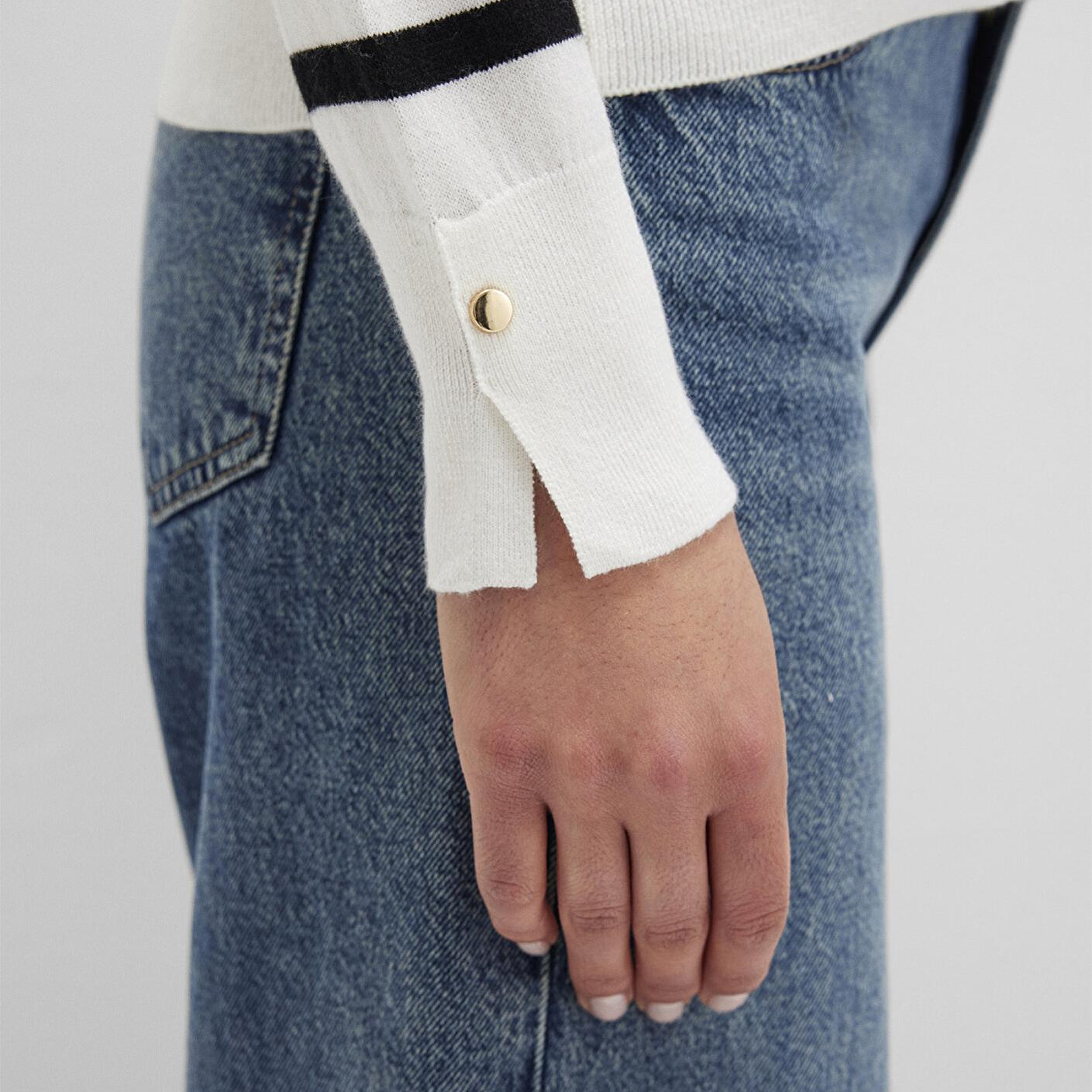 Mavi Bisiklet Yaka Çizgili Siyah Kazak Slim Fit / Dar Kesim 1710545-85407