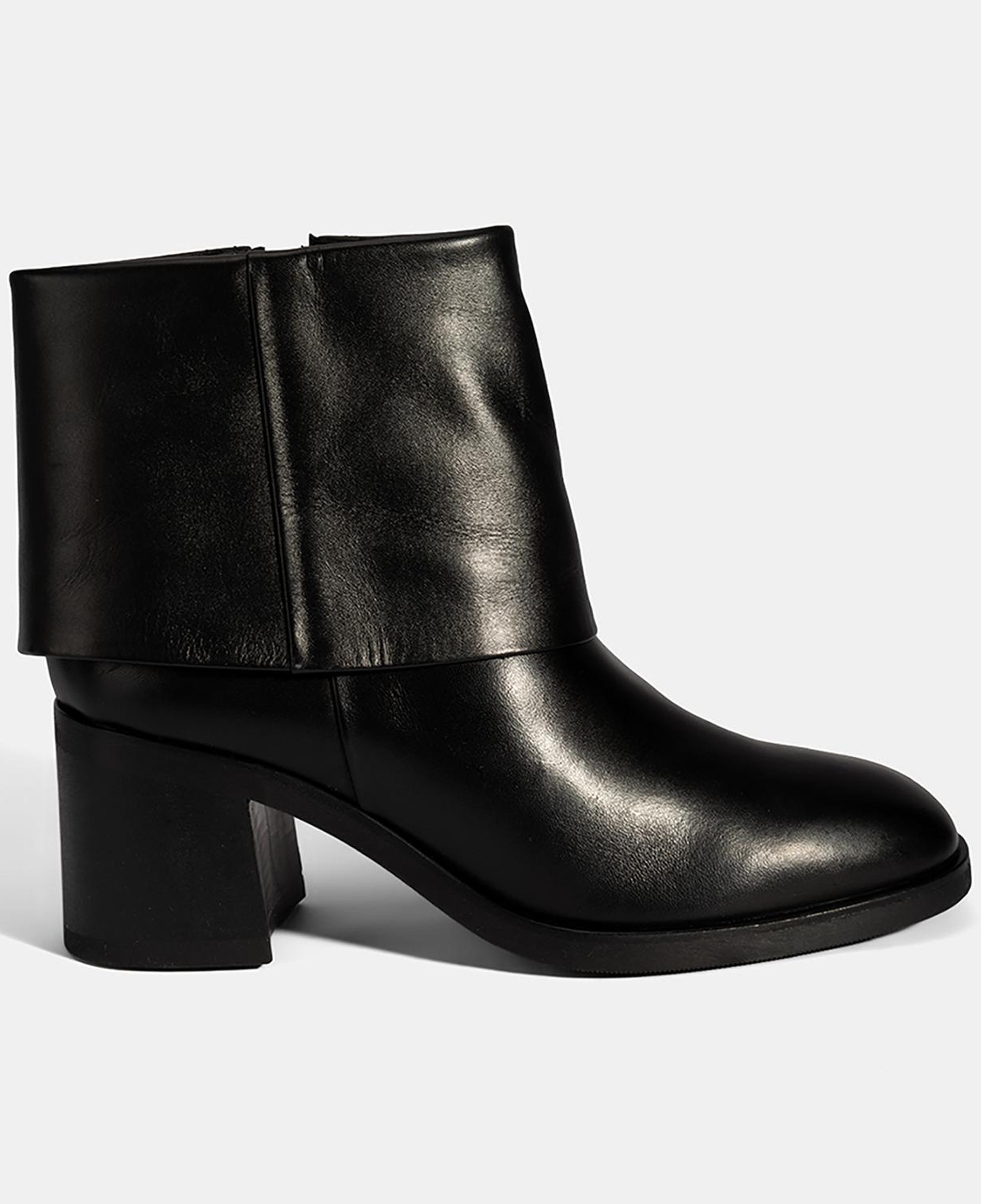 Kadın Siyah Katlama Detaylı Topuklu Deri Bot