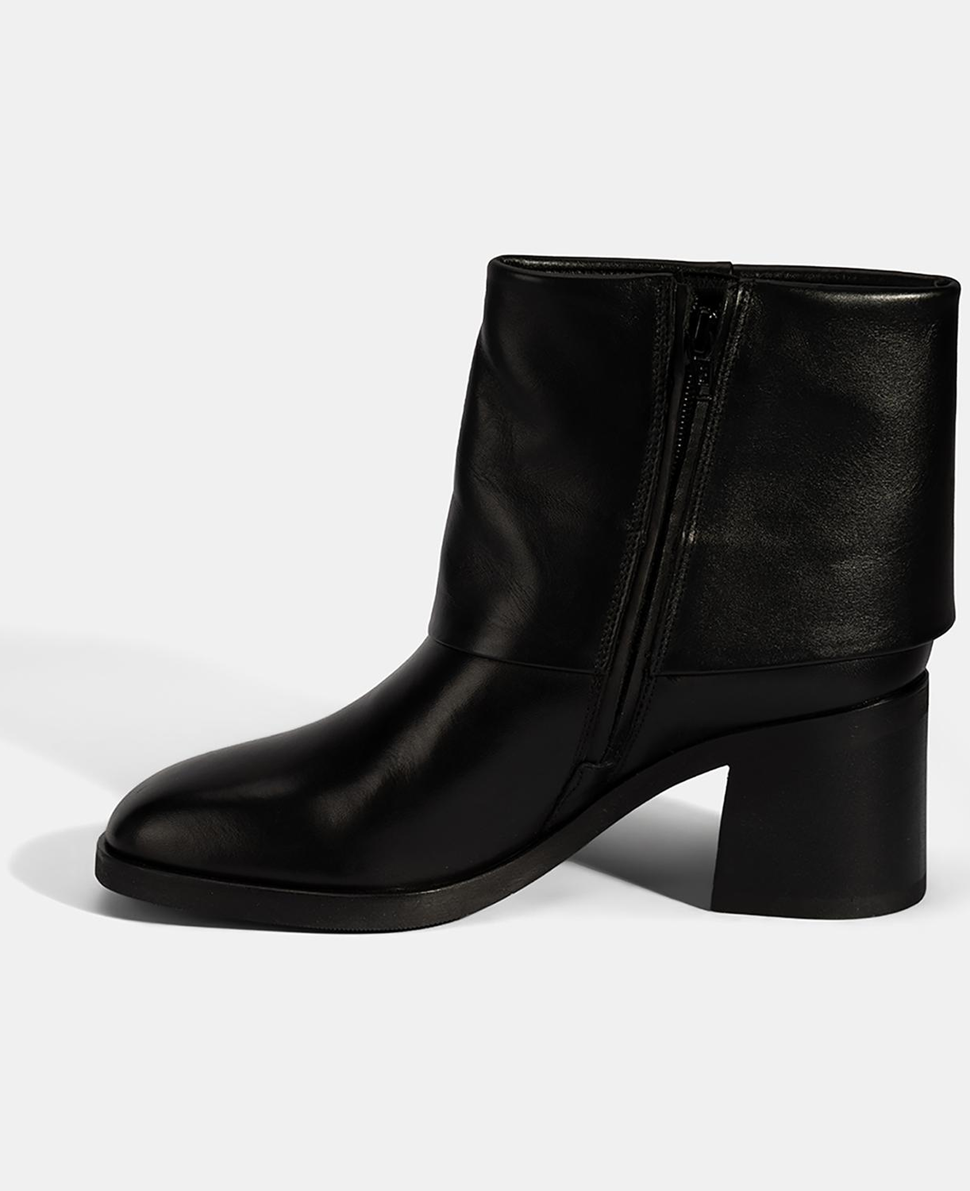 Kadın Siyah Katlama Detaylı Topuklu Deri Bot