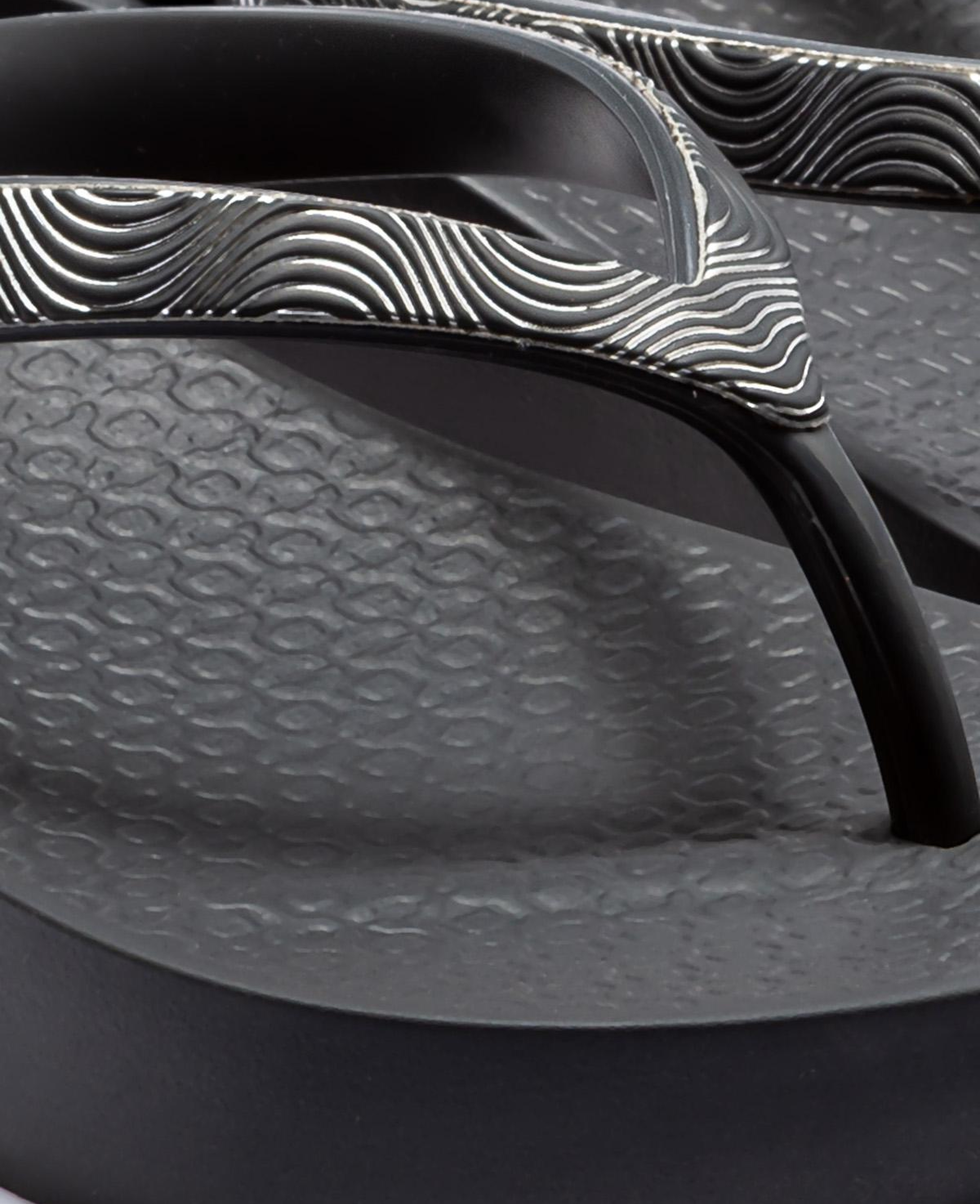 Mesh X Kadın Parmak Arası Terlik Siyah-Gri 35/40