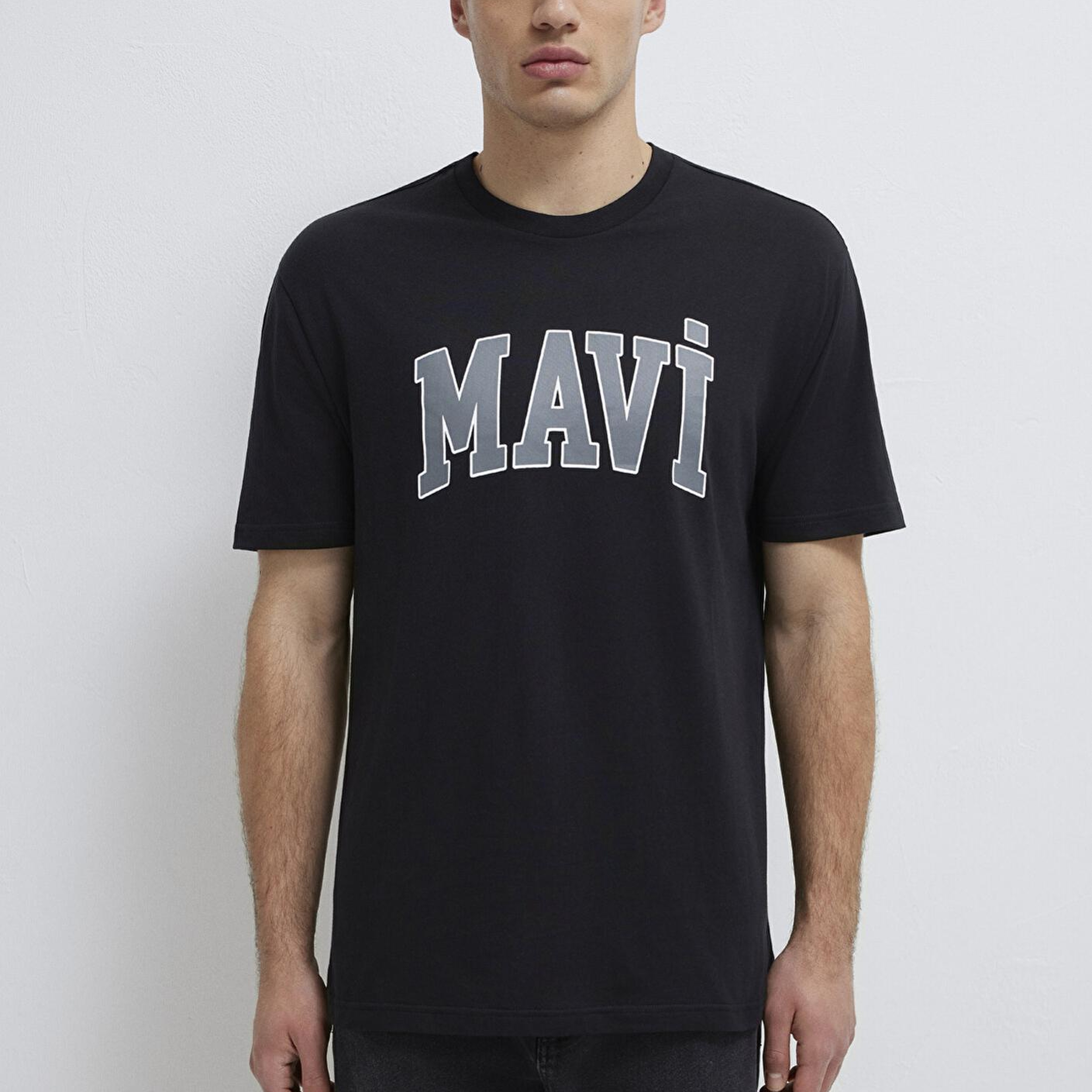 Mavi Mavi Logo Baskılı Siyah Tişört Loose Fit / Bol Rahat Kesim 0611711-900