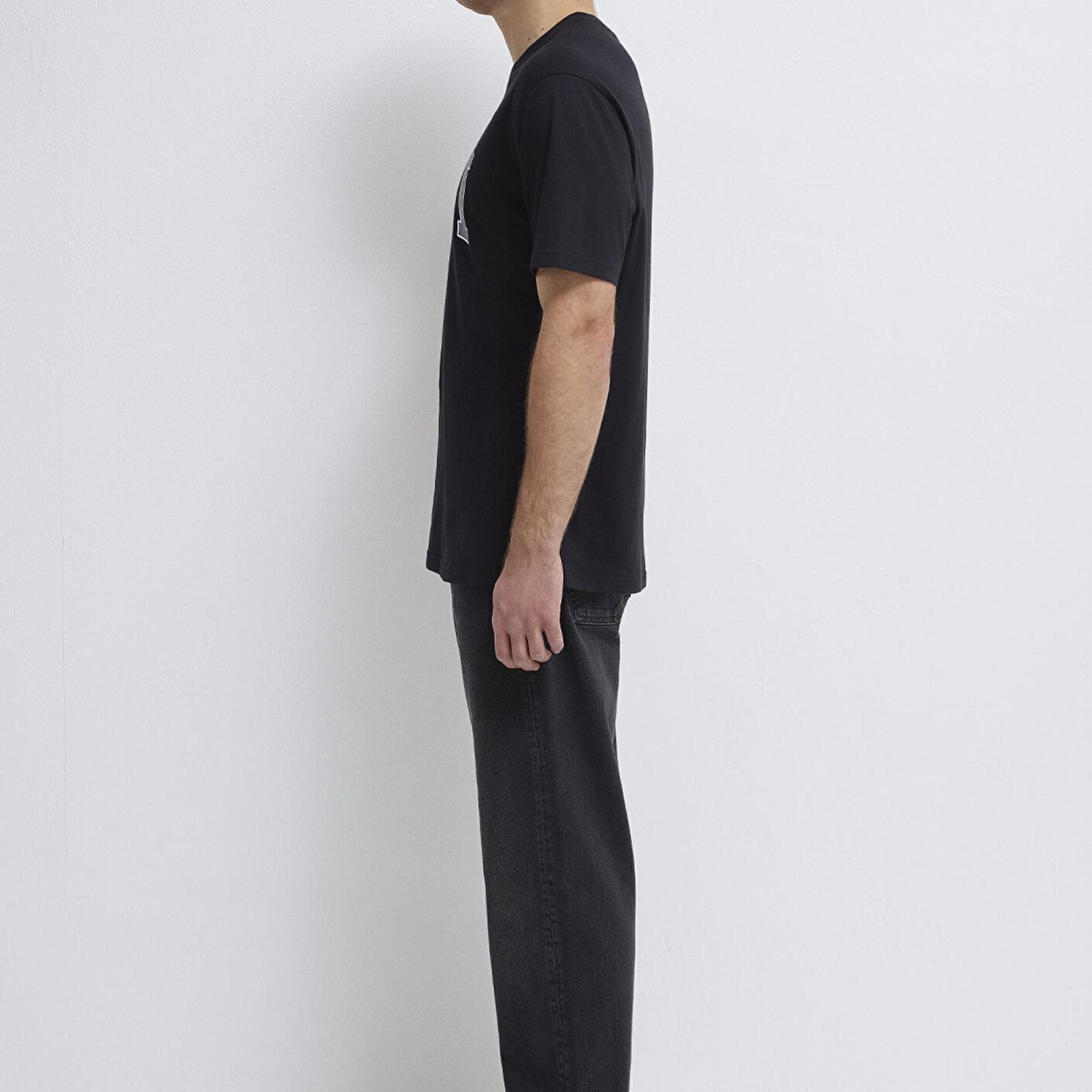 Mavi Mavi Logo Baskılı Siyah Tişört Loose Fit / Bol Rahat Kesim 0611711-900