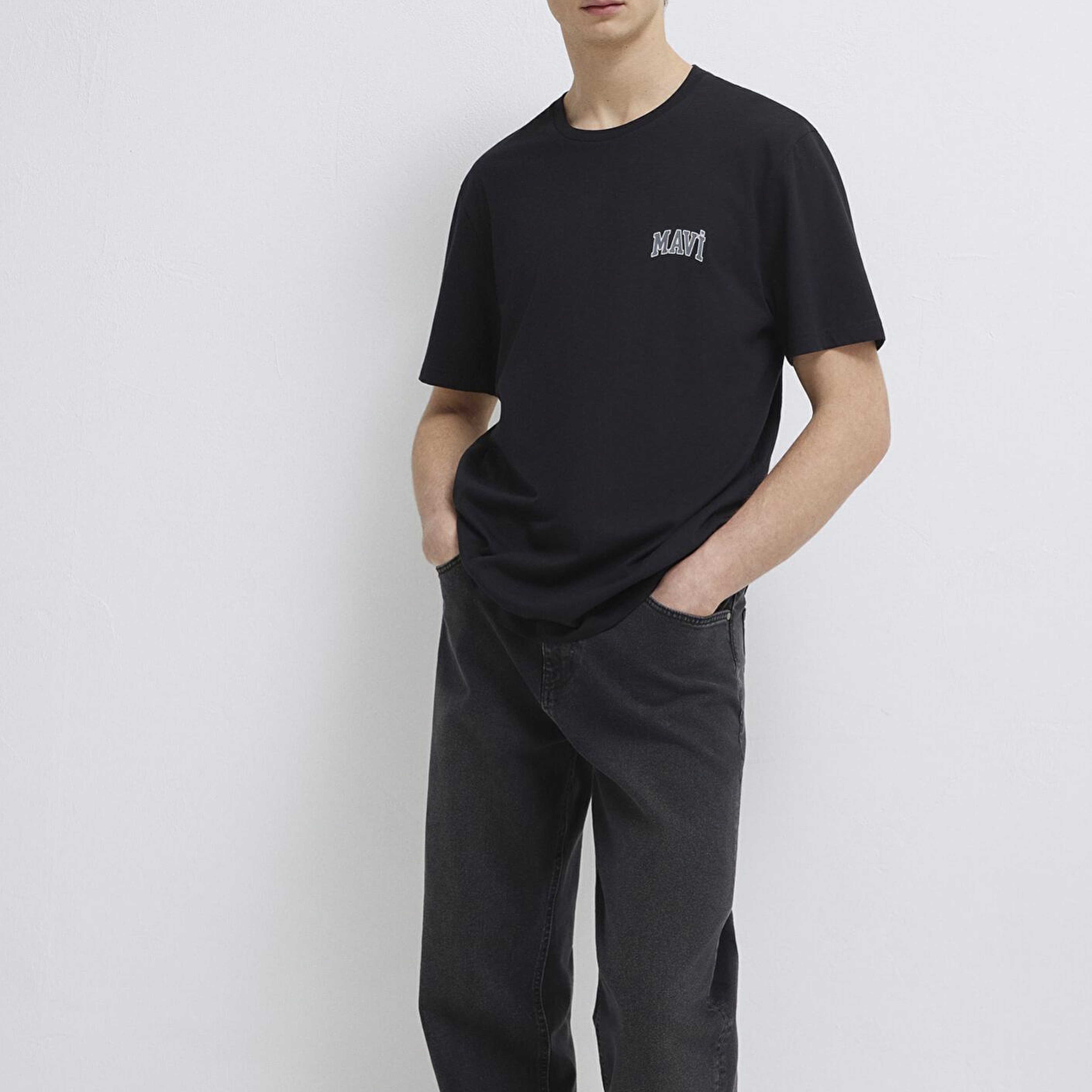 Mavi Mavi Logo Baskılı Siyah Tişört Regular Fit / Normal Kesim 0611714-900