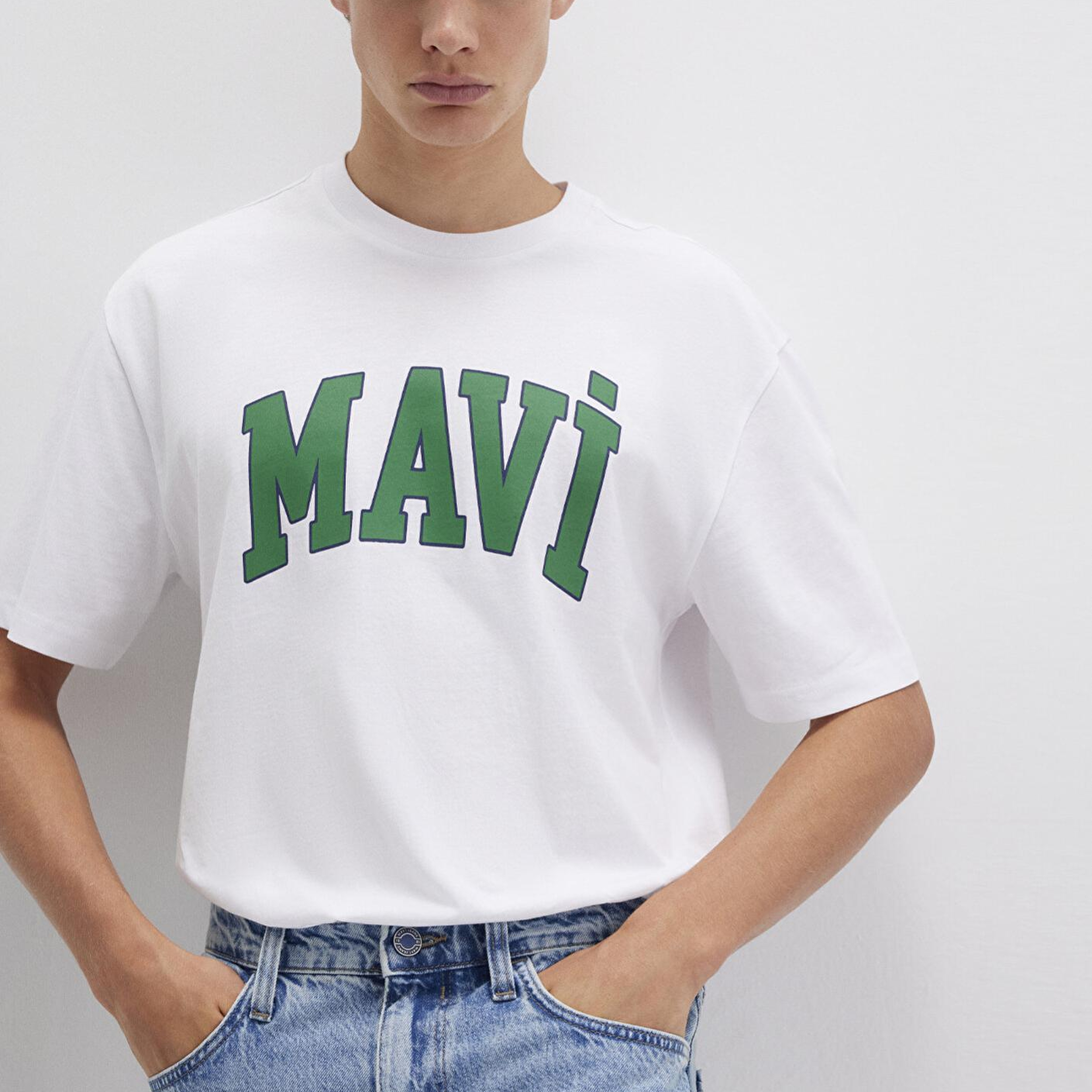 Mavi Mavi Logo Baskılı Beyaz Tişört Loose Fit / Bol Rahat Kesim 0611711-620