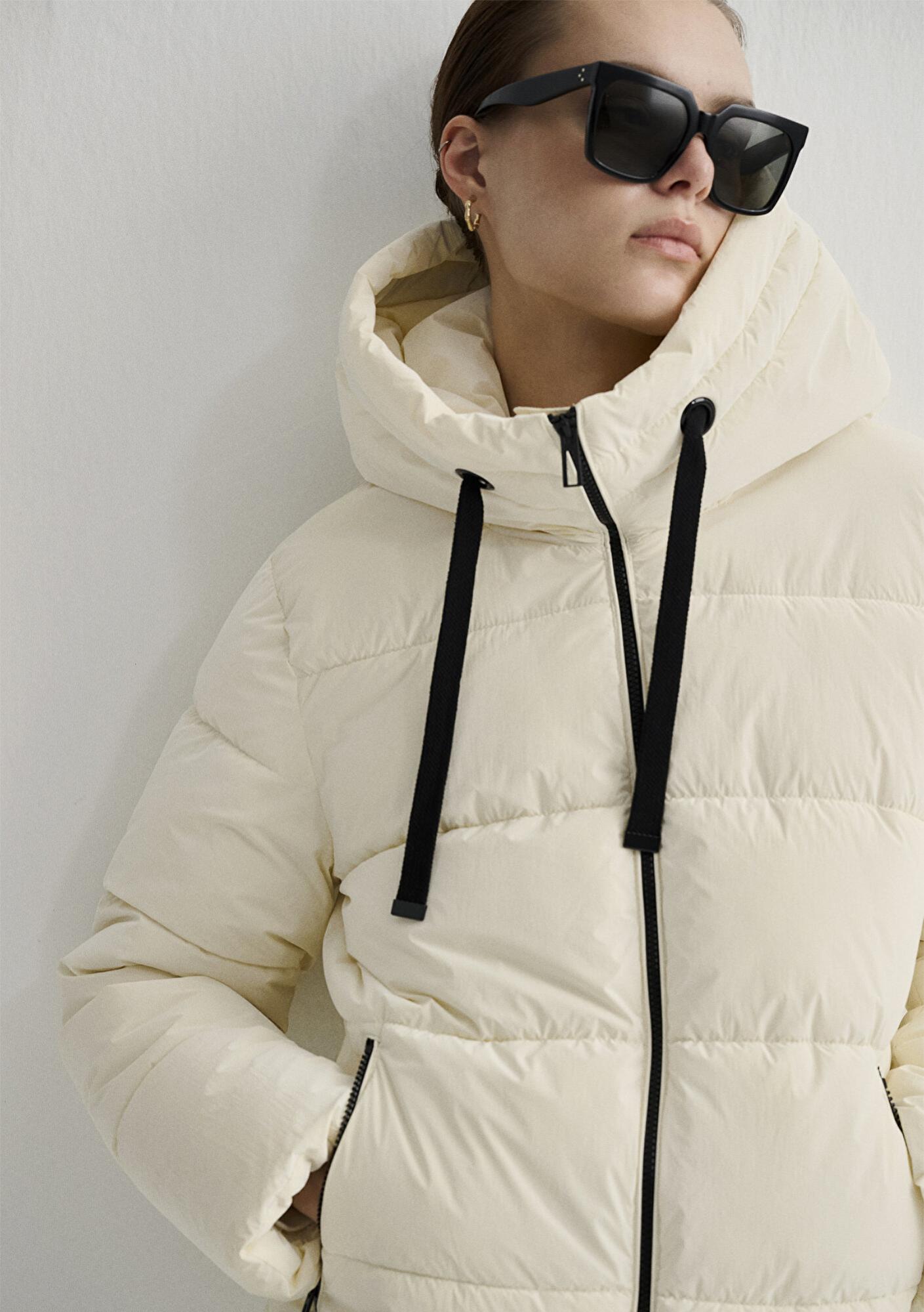 Mavi Kapüşonlu Ekru Şişme Mont 1110043-83043