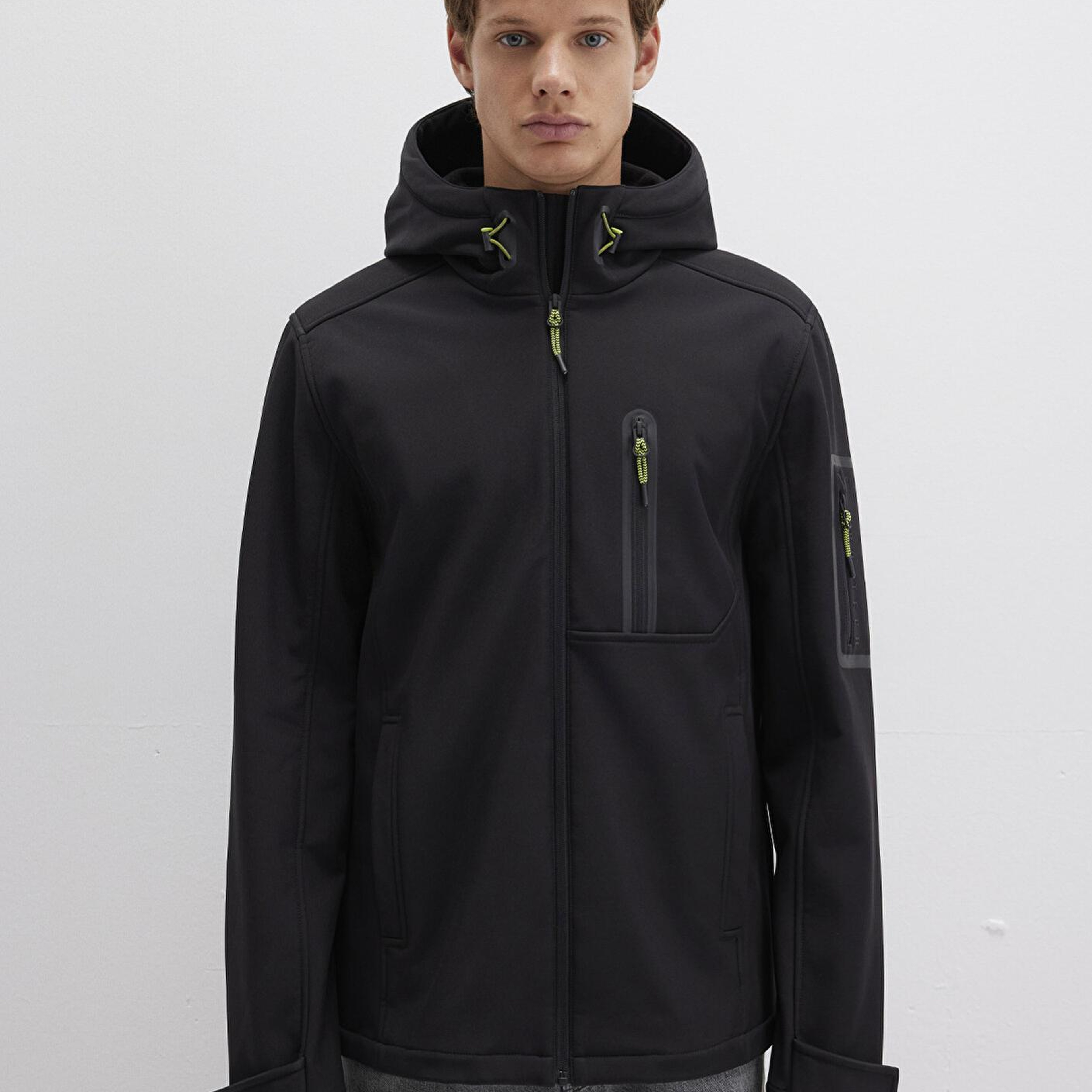 Mavi Su İtici Kapüşonlu Siyah Scuba Ceket Slim Fit / Dar Kesim 0110264-900