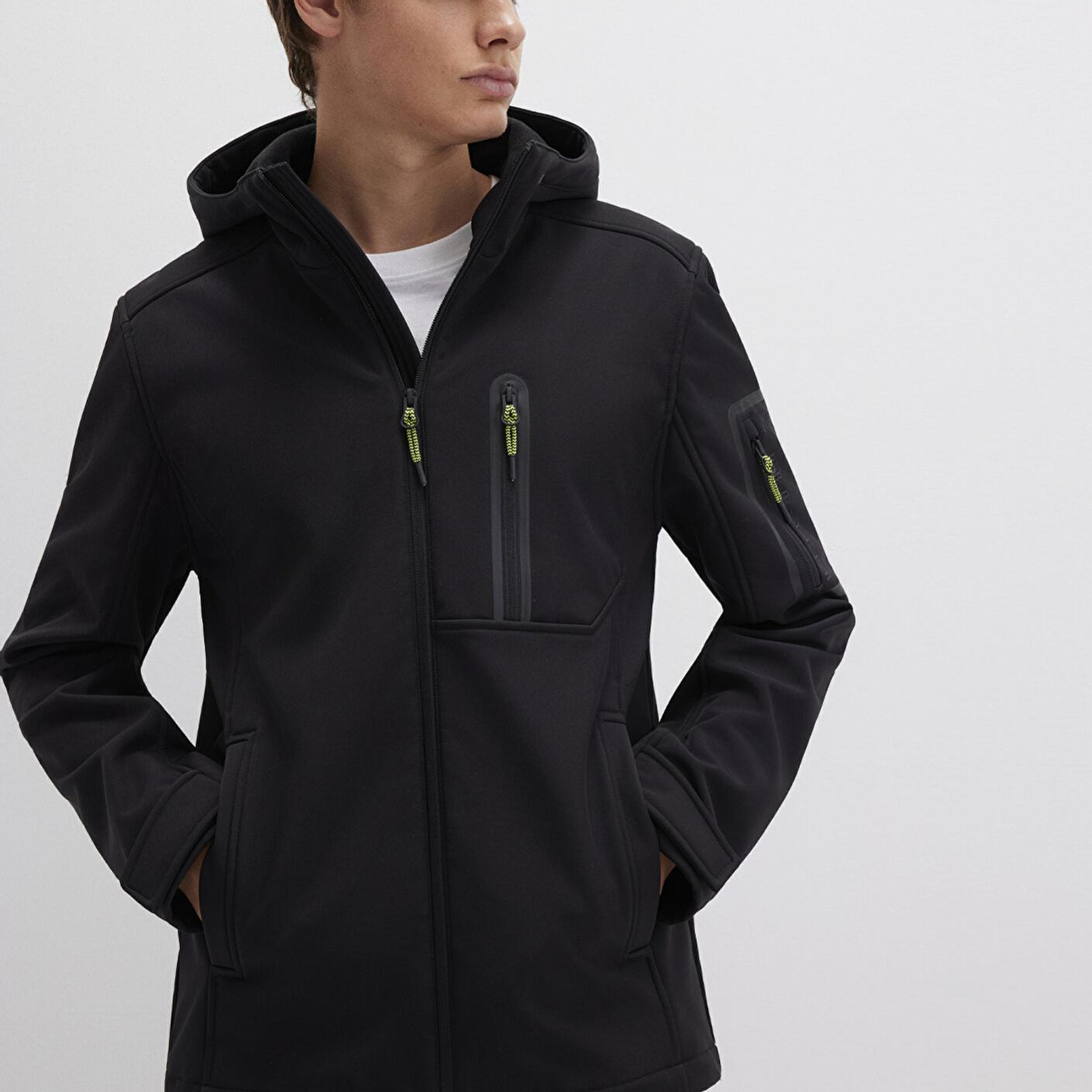 Mavi Su İtici Kapüşonlu Siyah Scuba Ceket Slim Fit / Dar Kesim 0110264-900