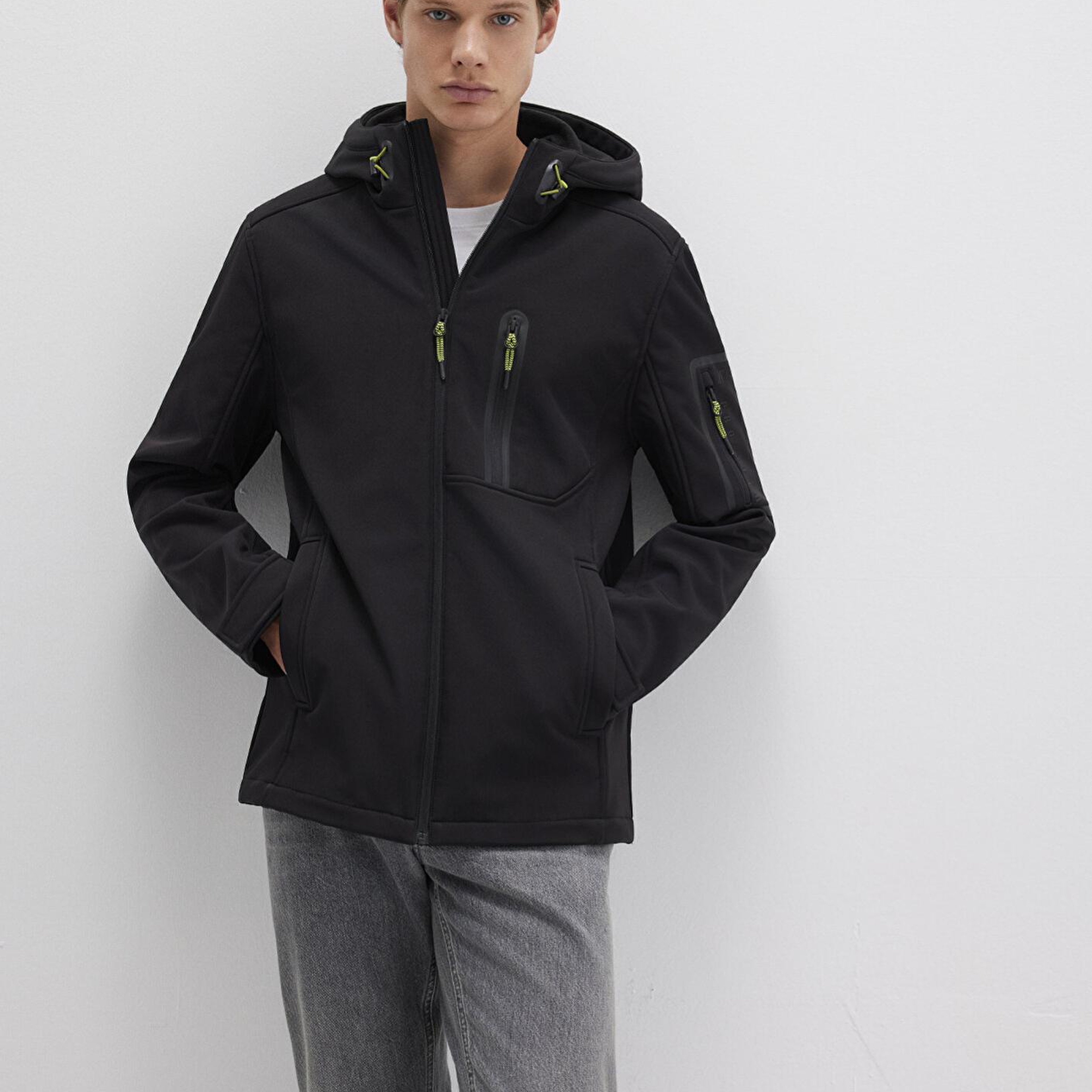 Mavi Su İtici Kapüşonlu Siyah Scuba Ceket Slim Fit / Dar Kesim 0110264-900