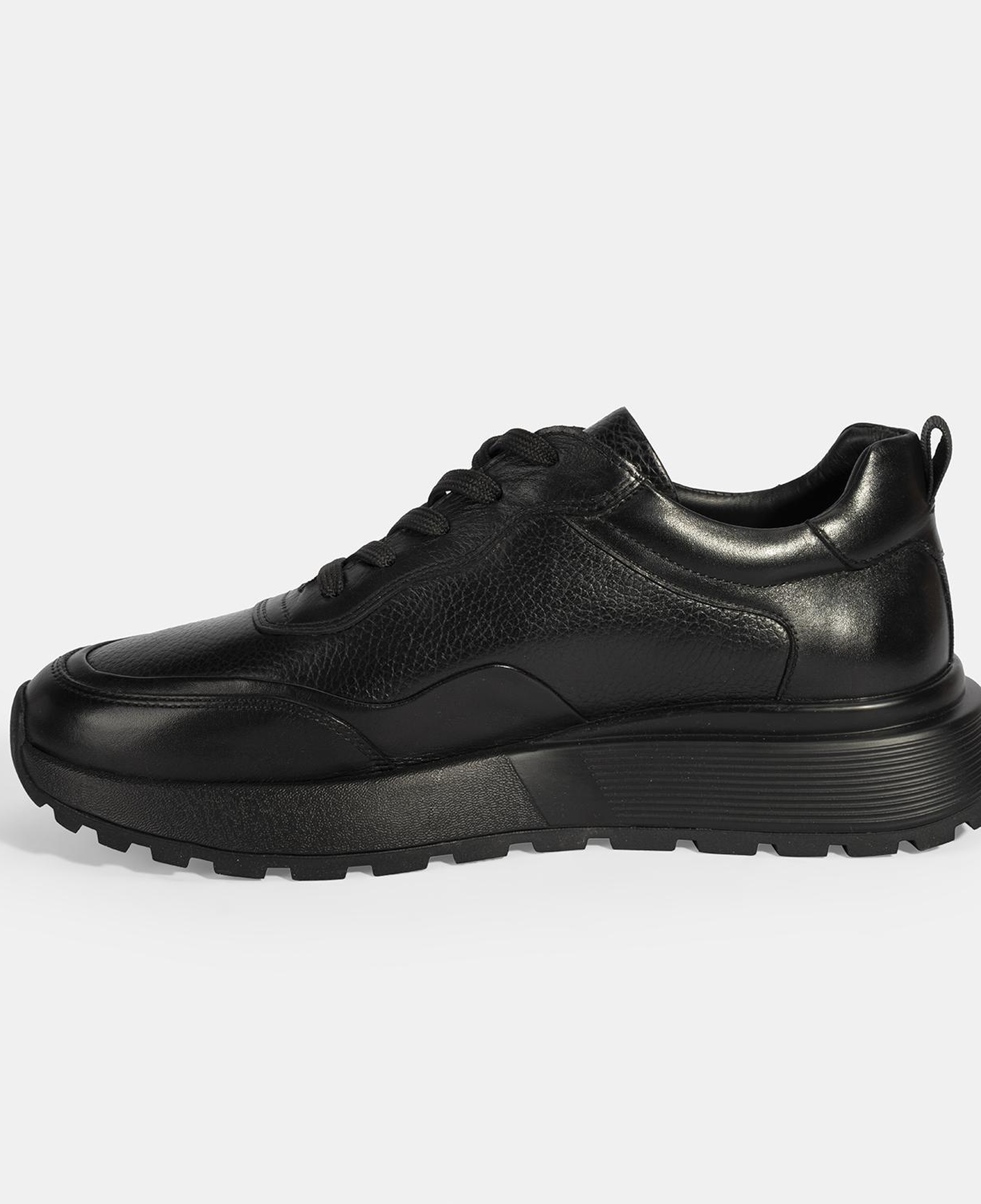 Erkek Siyah Bağcıklı Kalın Tabanlı Deri Sneaker