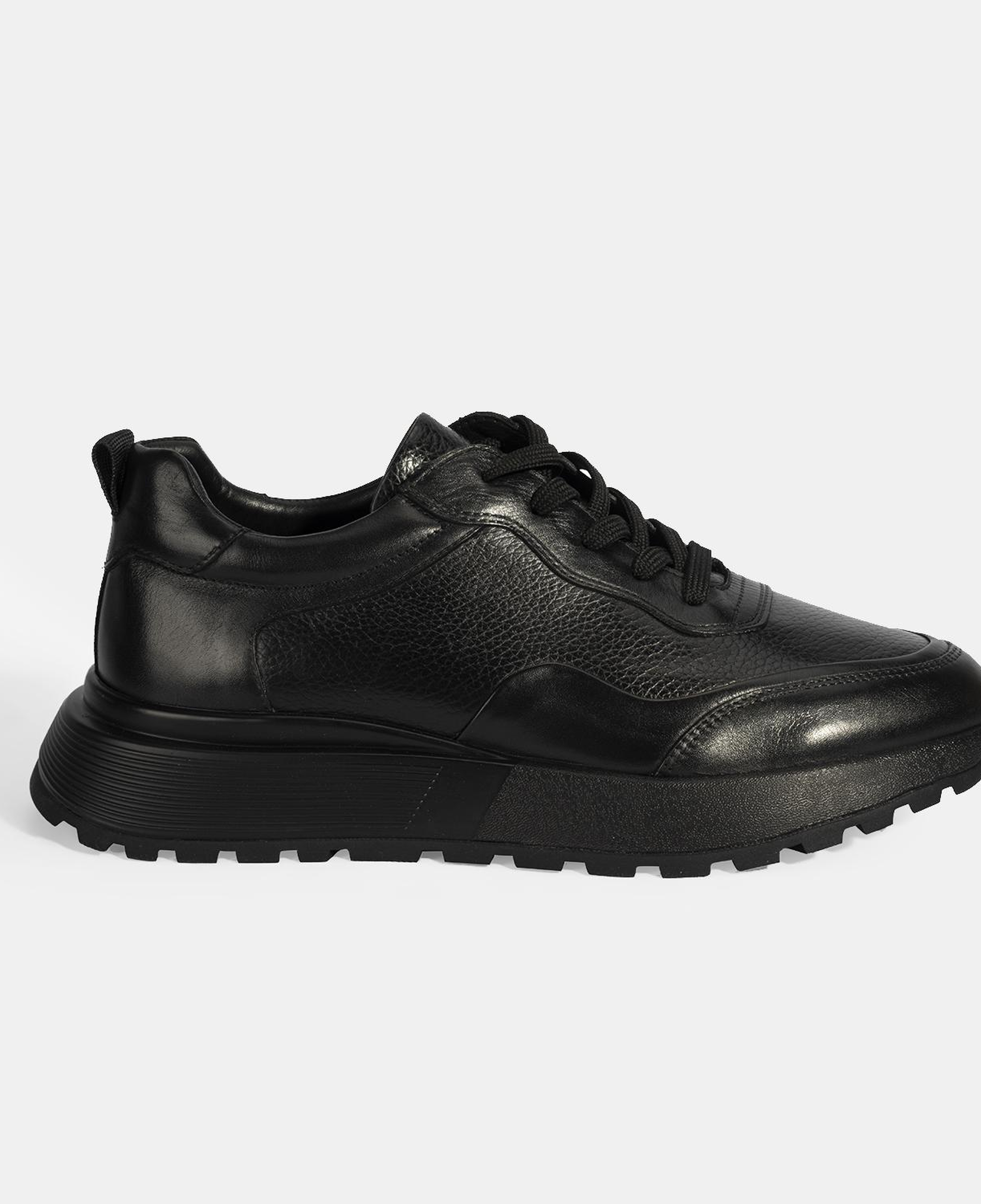Erkek Siyah Bağcıklı Kalın Tabanlı Deri Sneaker