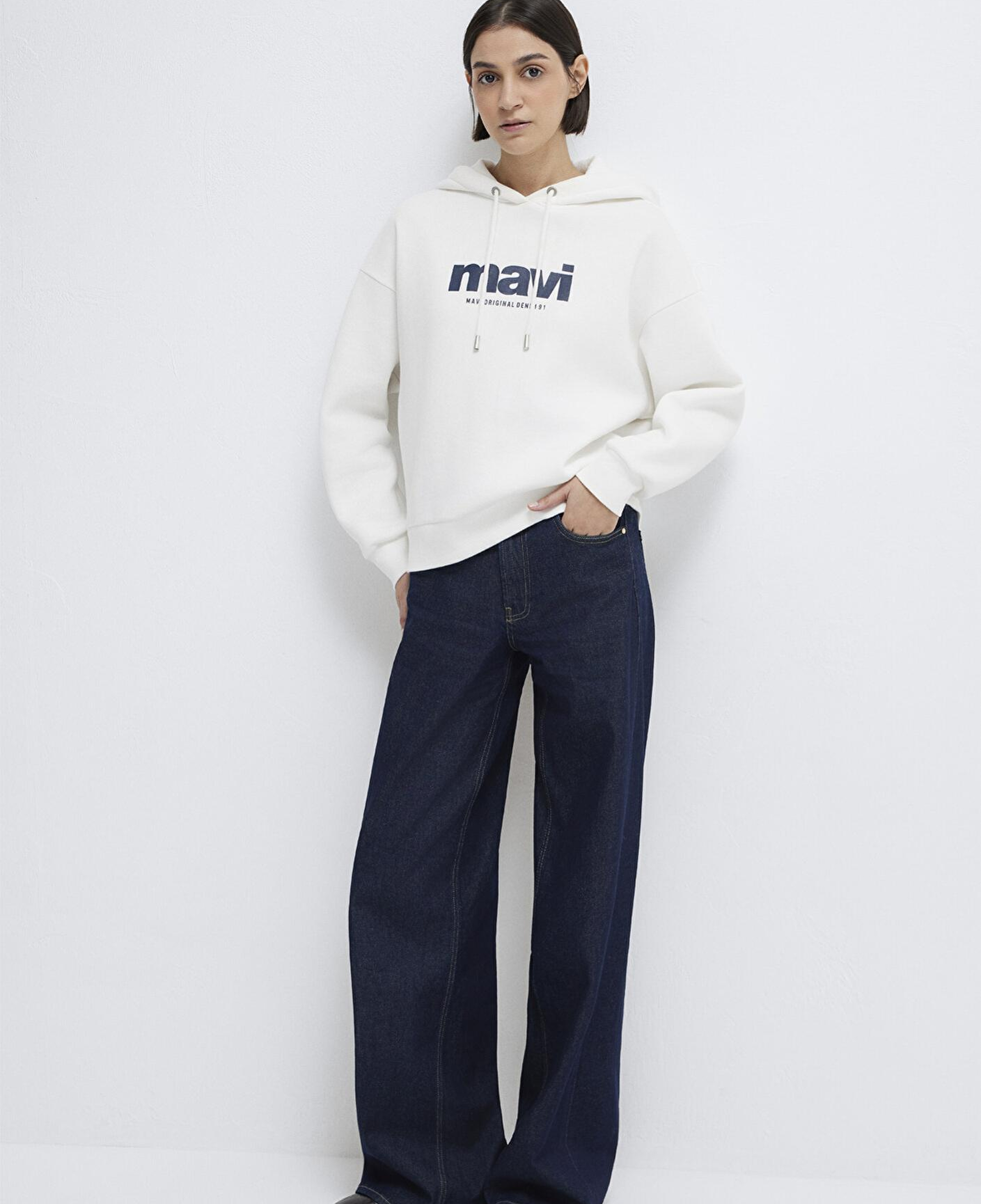 Mavi Mavi Logo Baskılı Kapüşonlu Ekru Sweatshirt 168334-81964