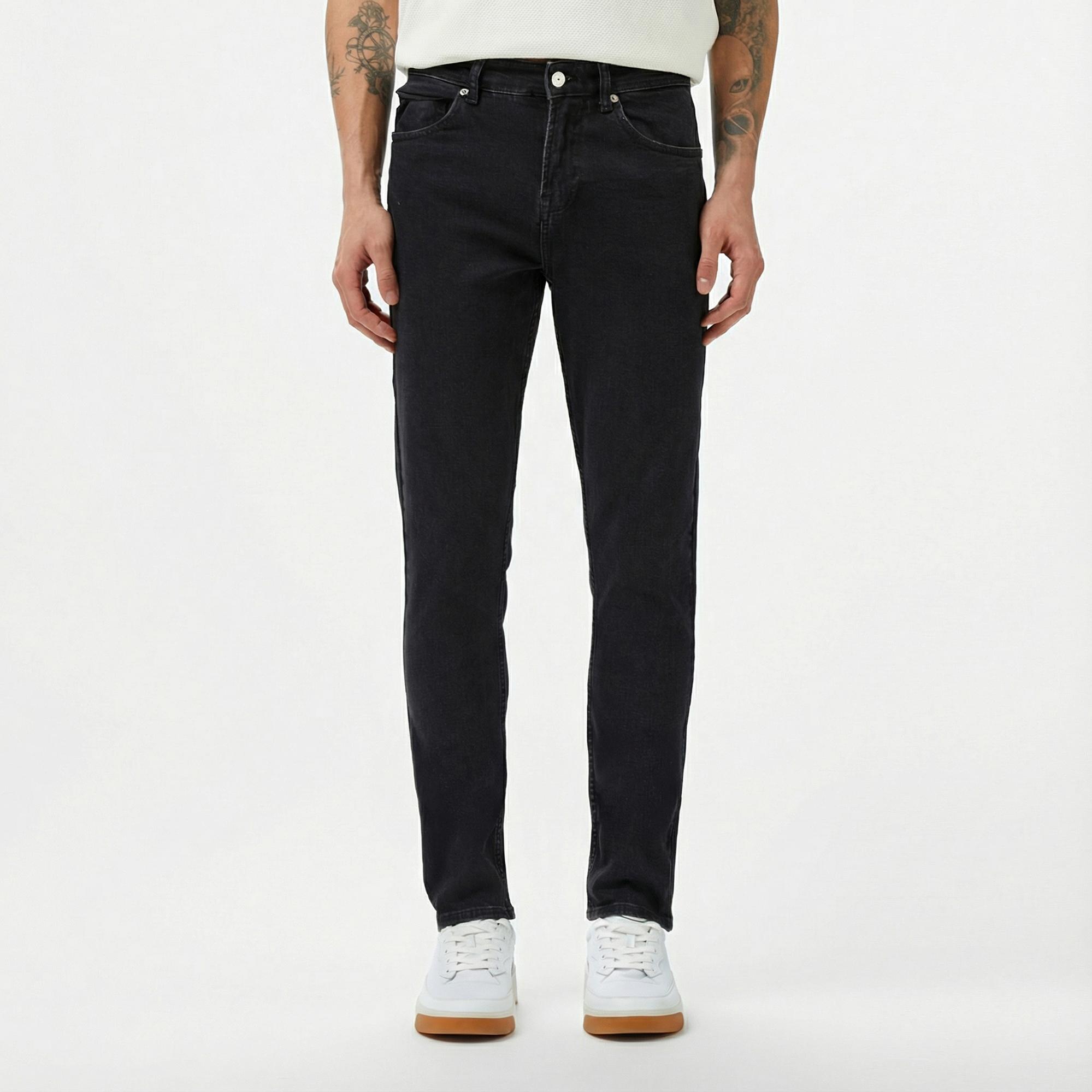 Lacoste Erkek Slim Fit Siyah Jean Pantolon