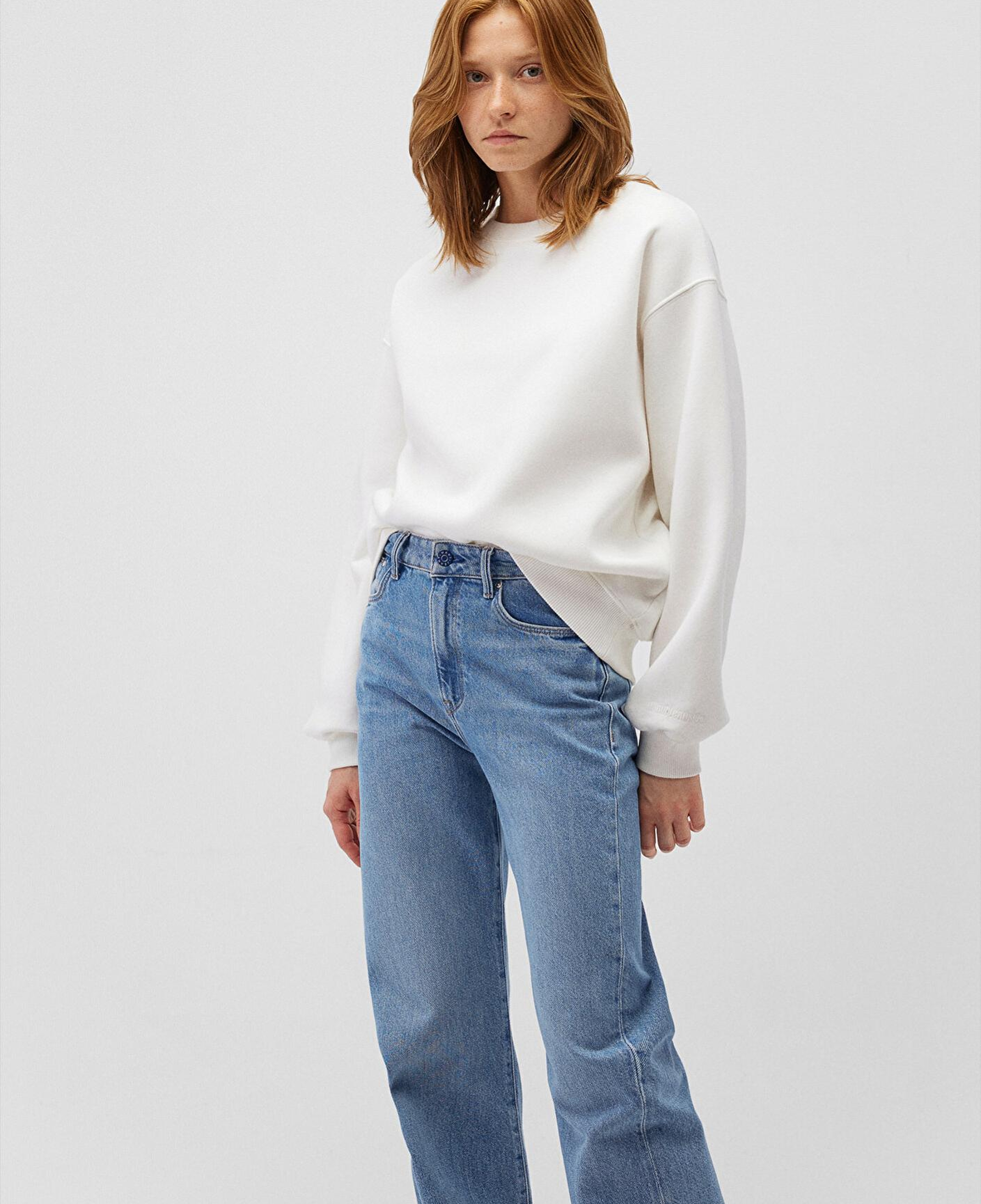 Mavi Bisiklet Yaka Beyaz Basic Sweatshirt 1610198-70057