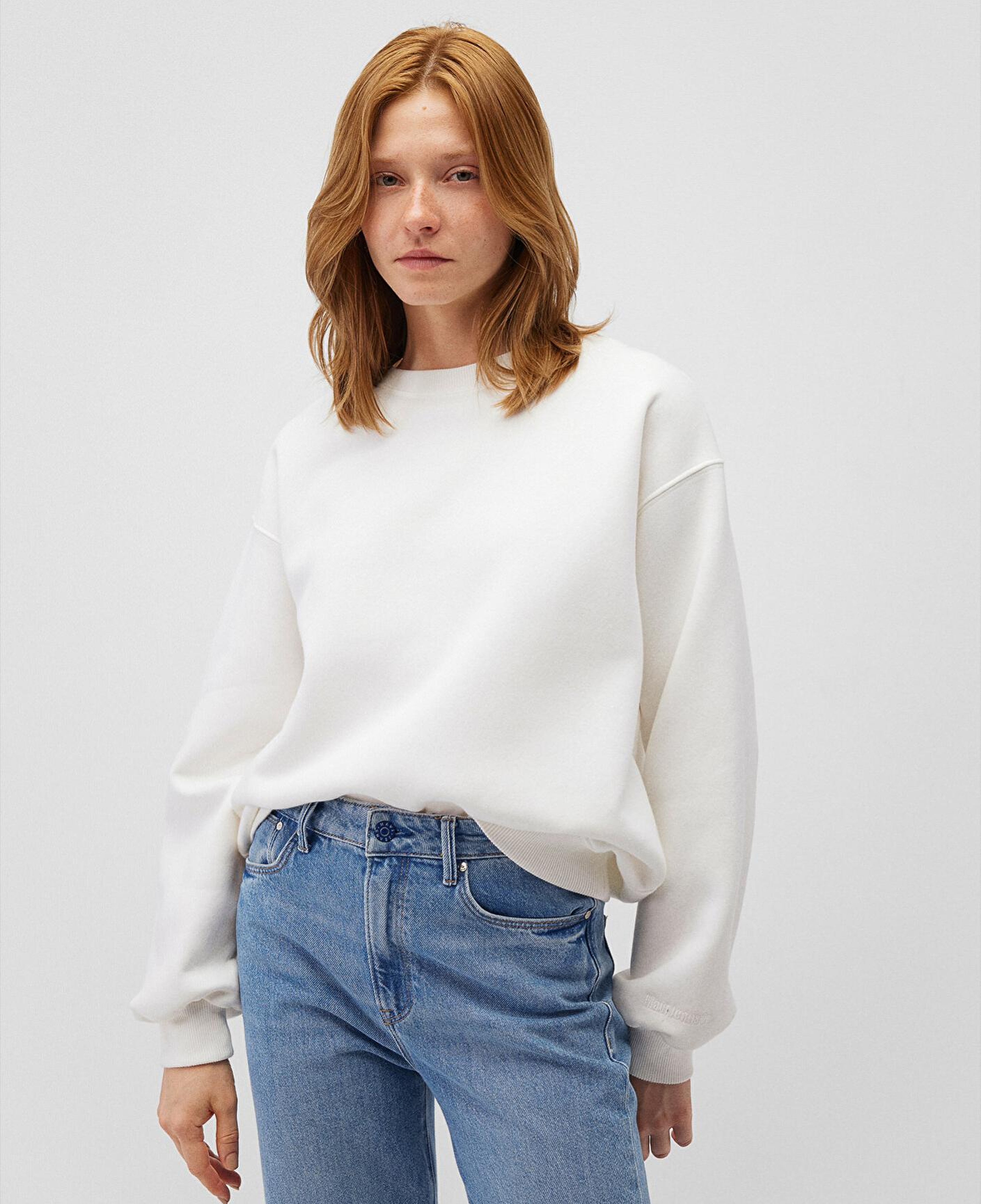 Mavi Bisiklet Yaka Beyaz Basic Sweatshirt 1610198-70057