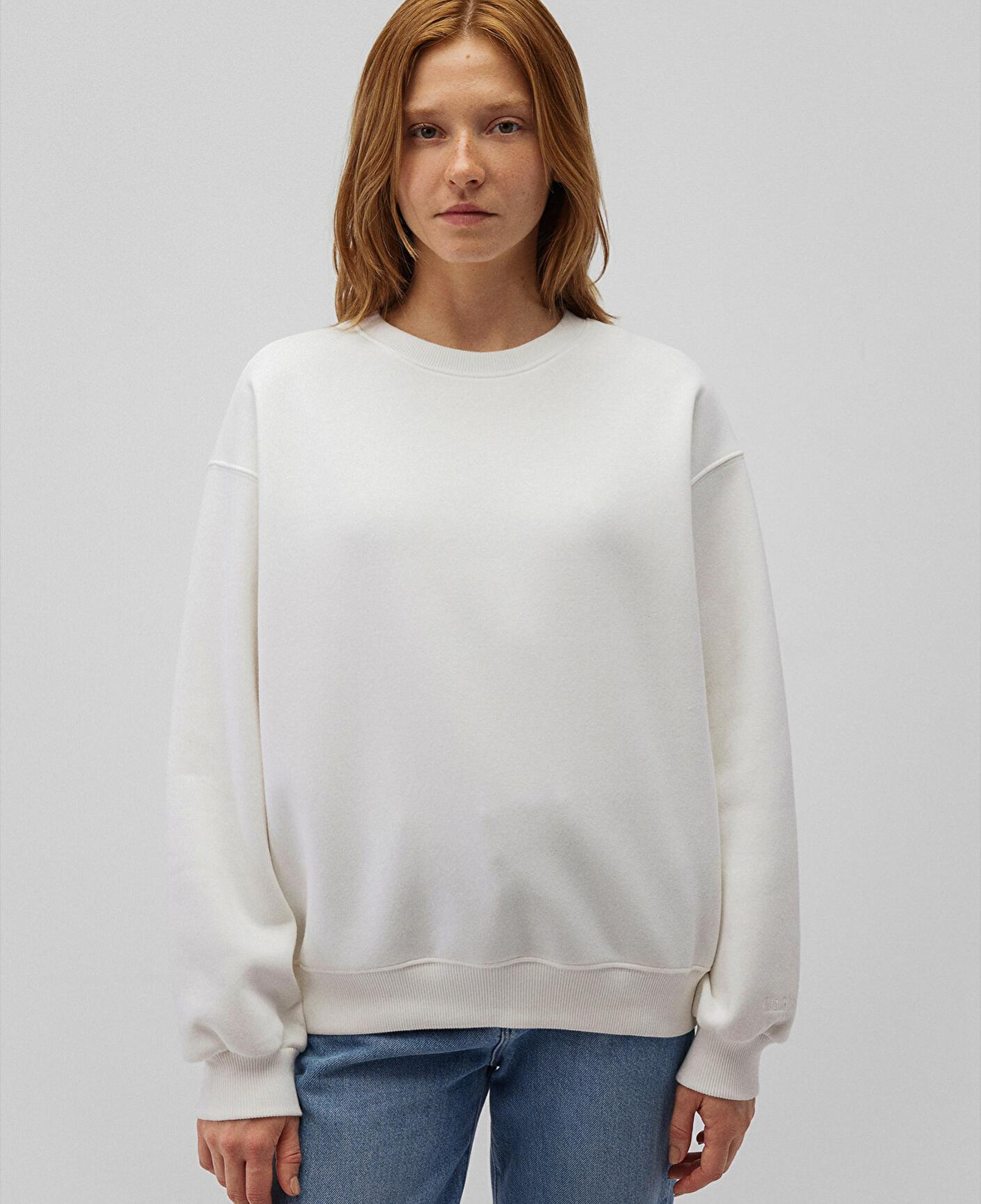 Mavi Bisiklet Yaka Beyaz Basic Sweatshirt 1610198-70057