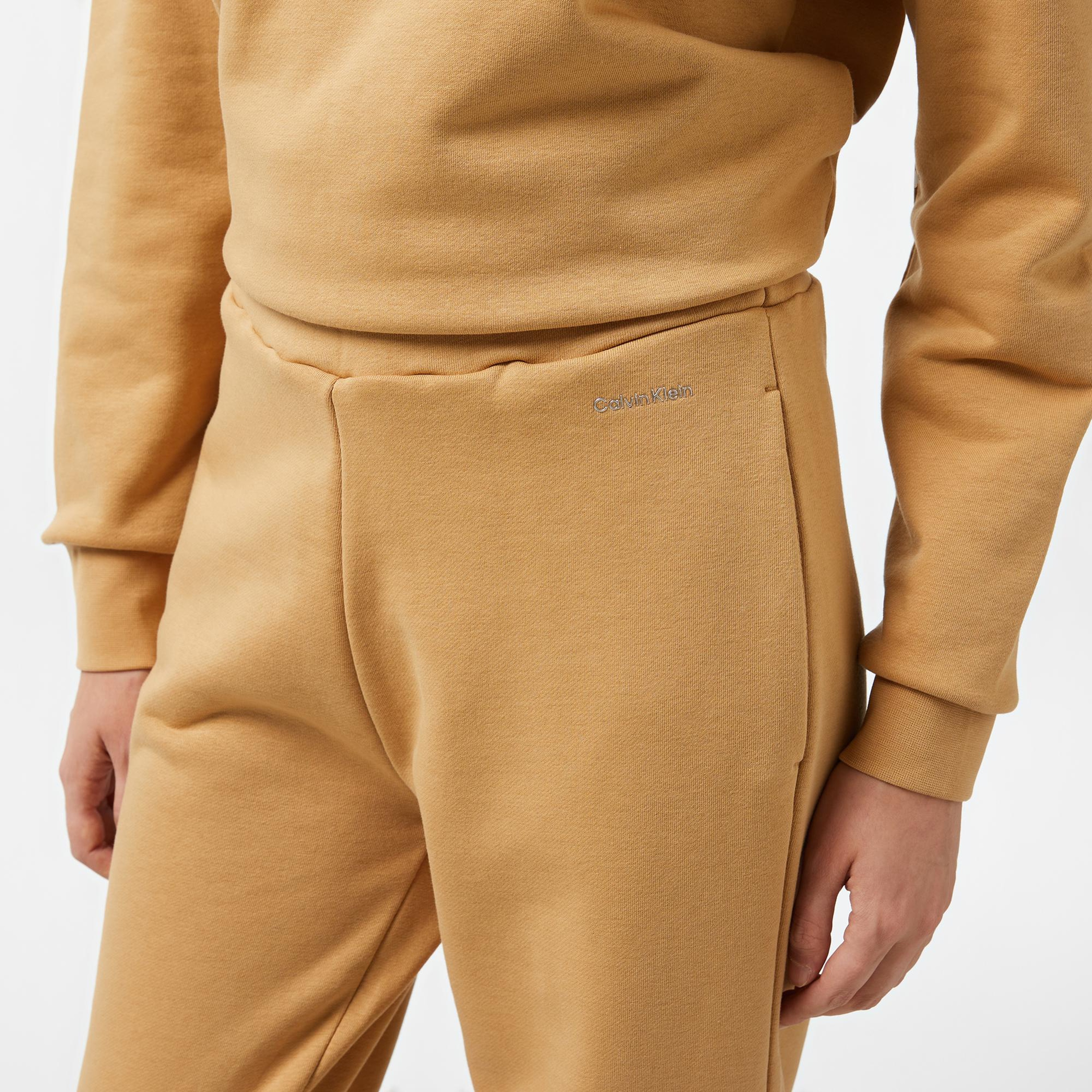 Calvin Klein Nano Logo Relaxed Kadın Kahverengi Eşofman Altı