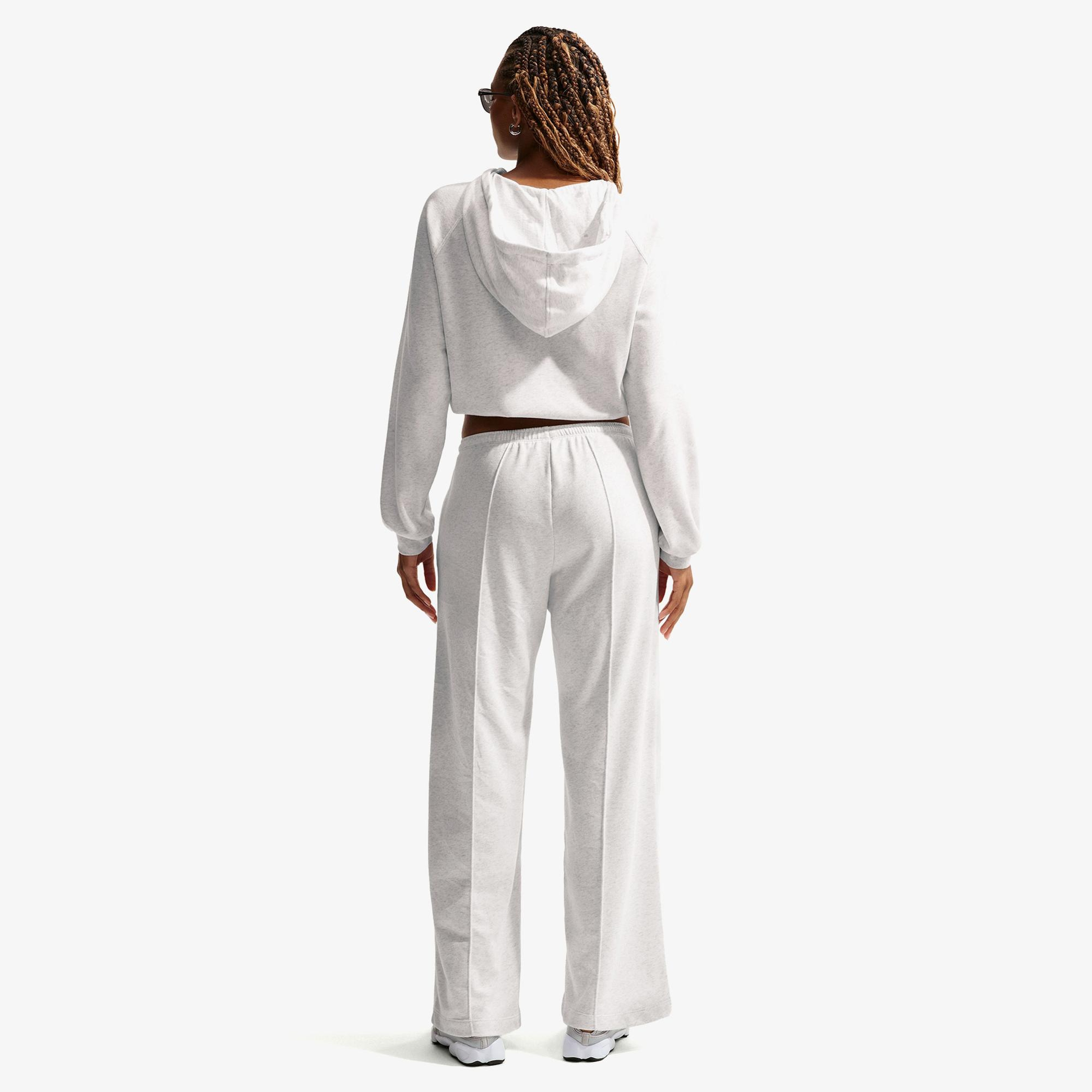 Nike Sportswear Chill Terry Kadın Beyaz Sweatshirt