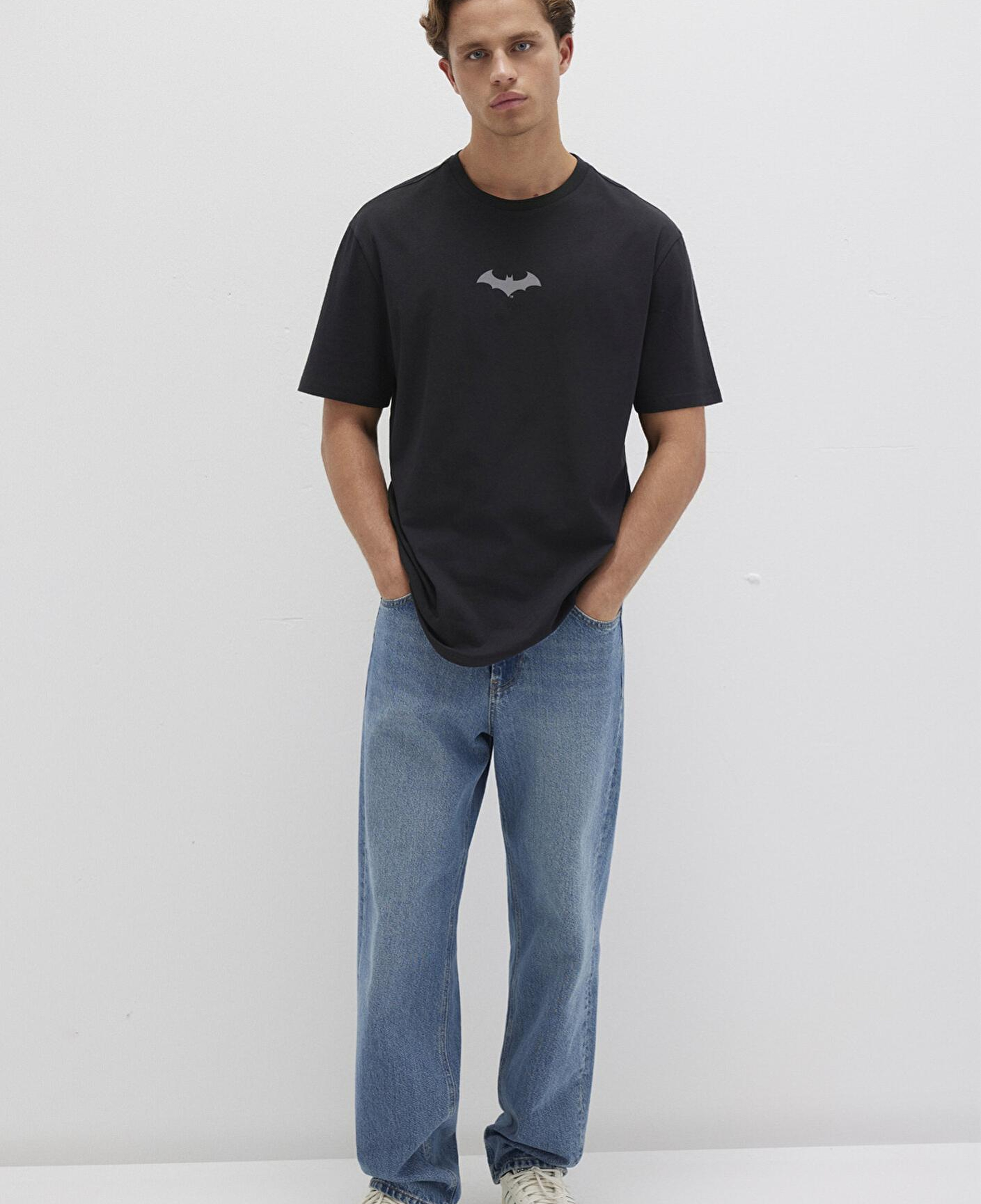 Mavi Batman Baskılı Siyah Tişört Loose Fit / Bol Rahat Kesim 066878-900