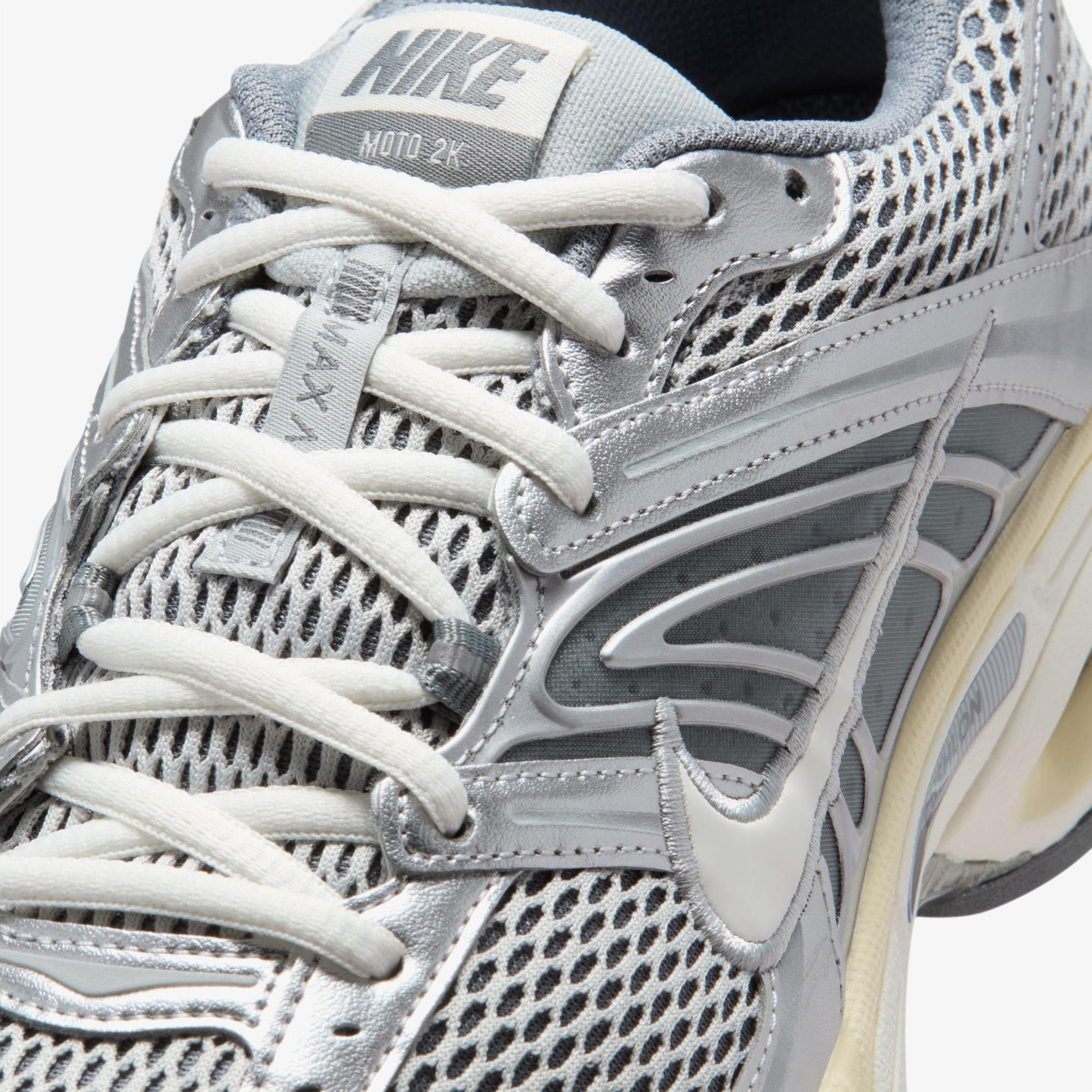 Nike Air Max Moto Erkek Gri Spor Ayakkabı