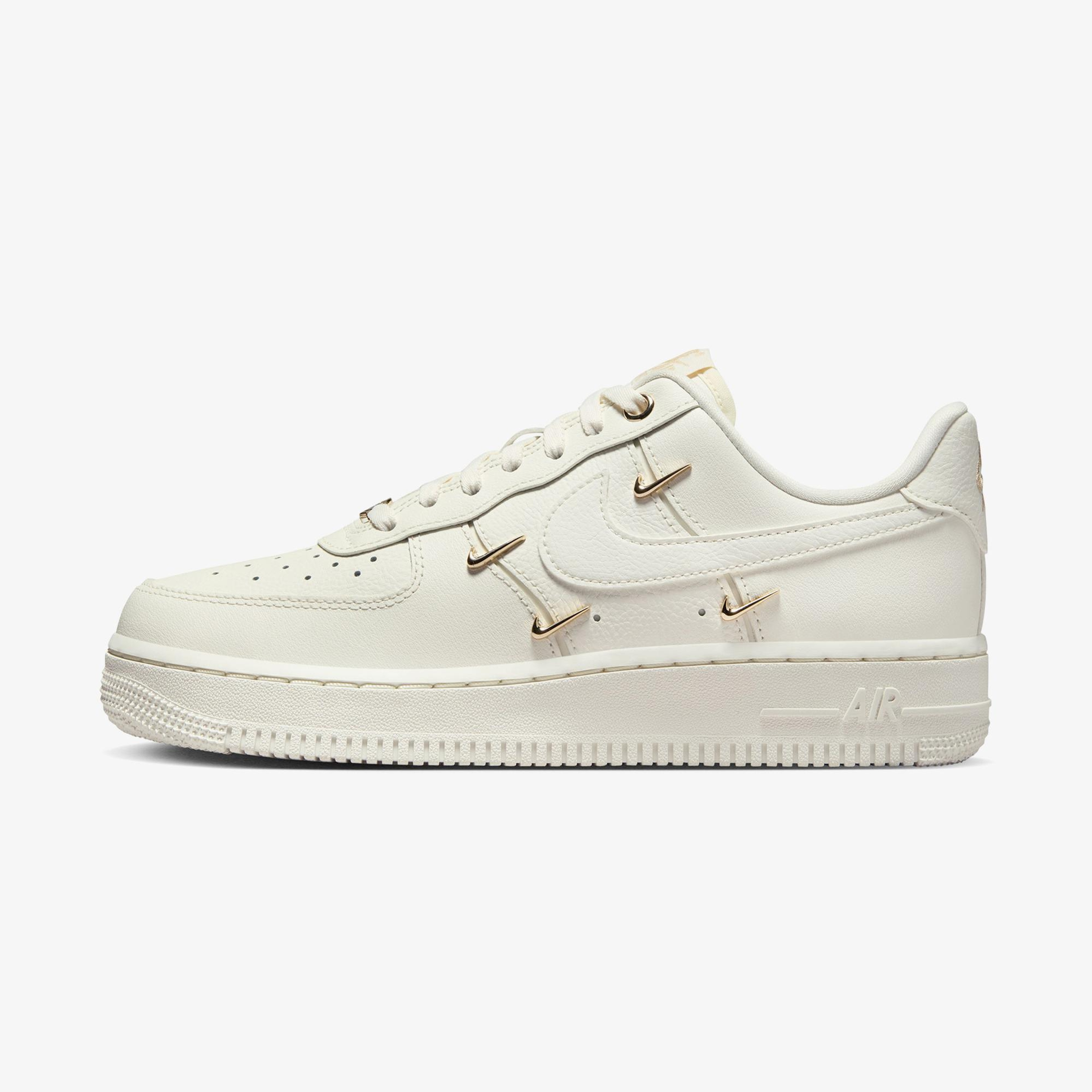 Nike Air Force 1 '07 LX Kadın Krem Rengi Spor Ayakkabı