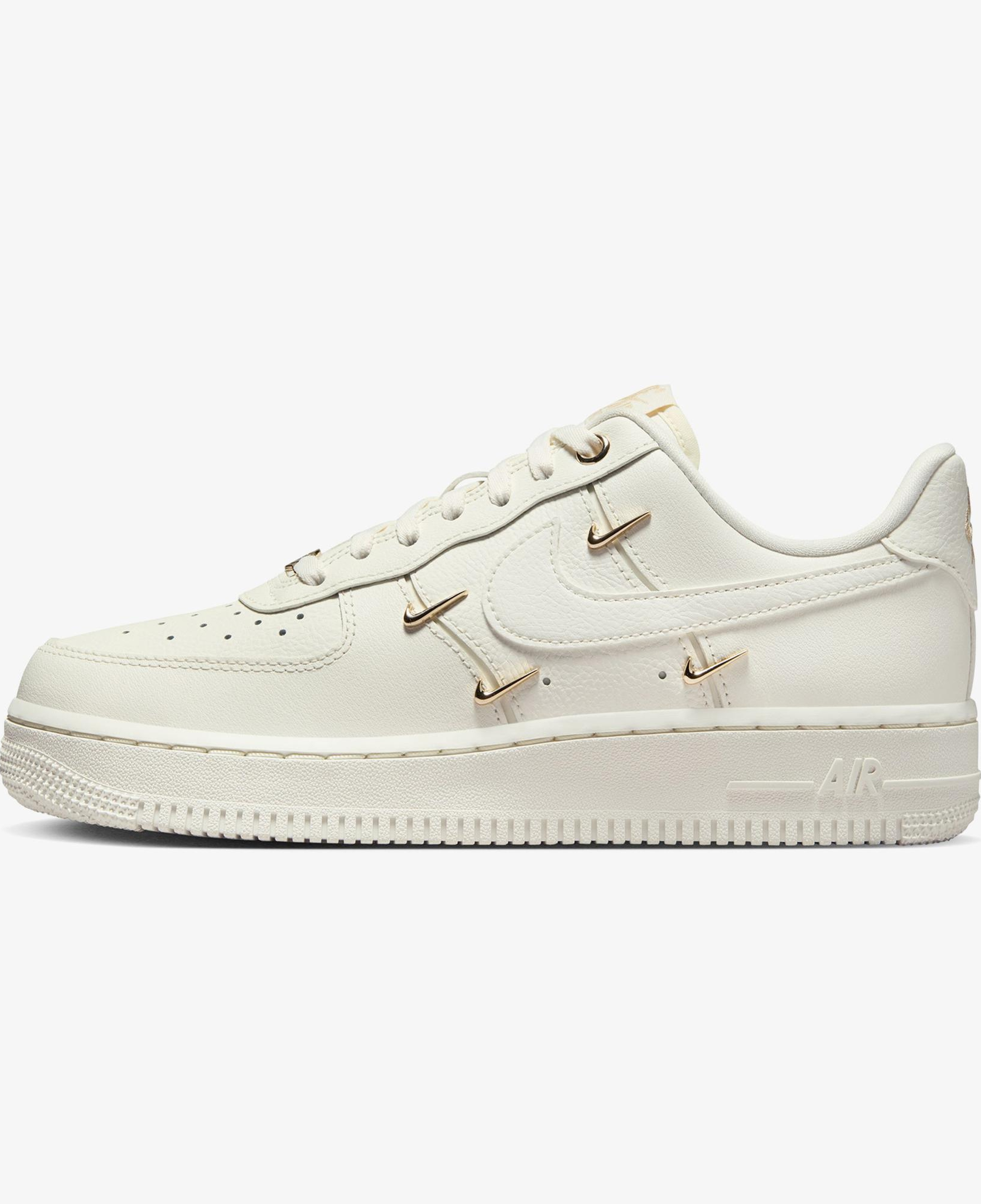 Nike Air Force 1 '07 LX Kadın Krem Rengi Spor Ayakkabı