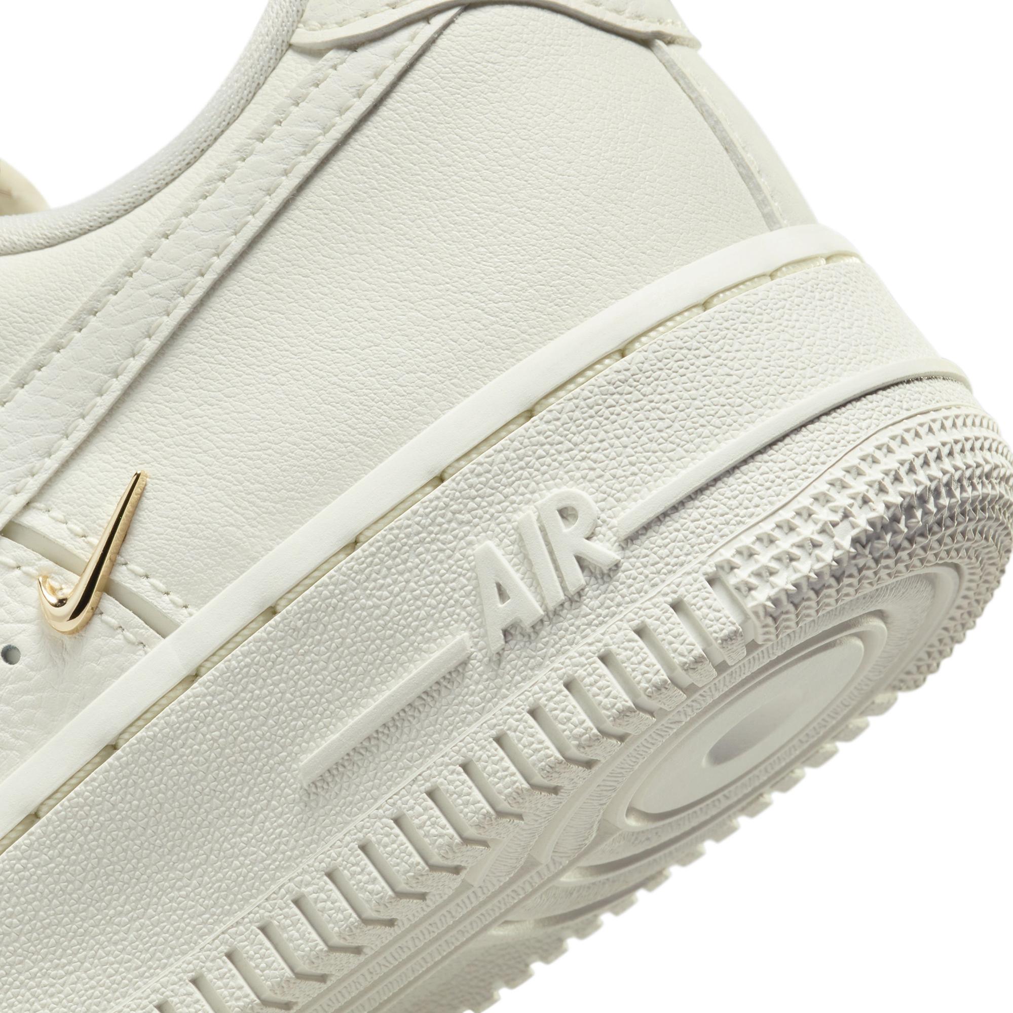 Nike Bej Nike Air Force 1 Lx