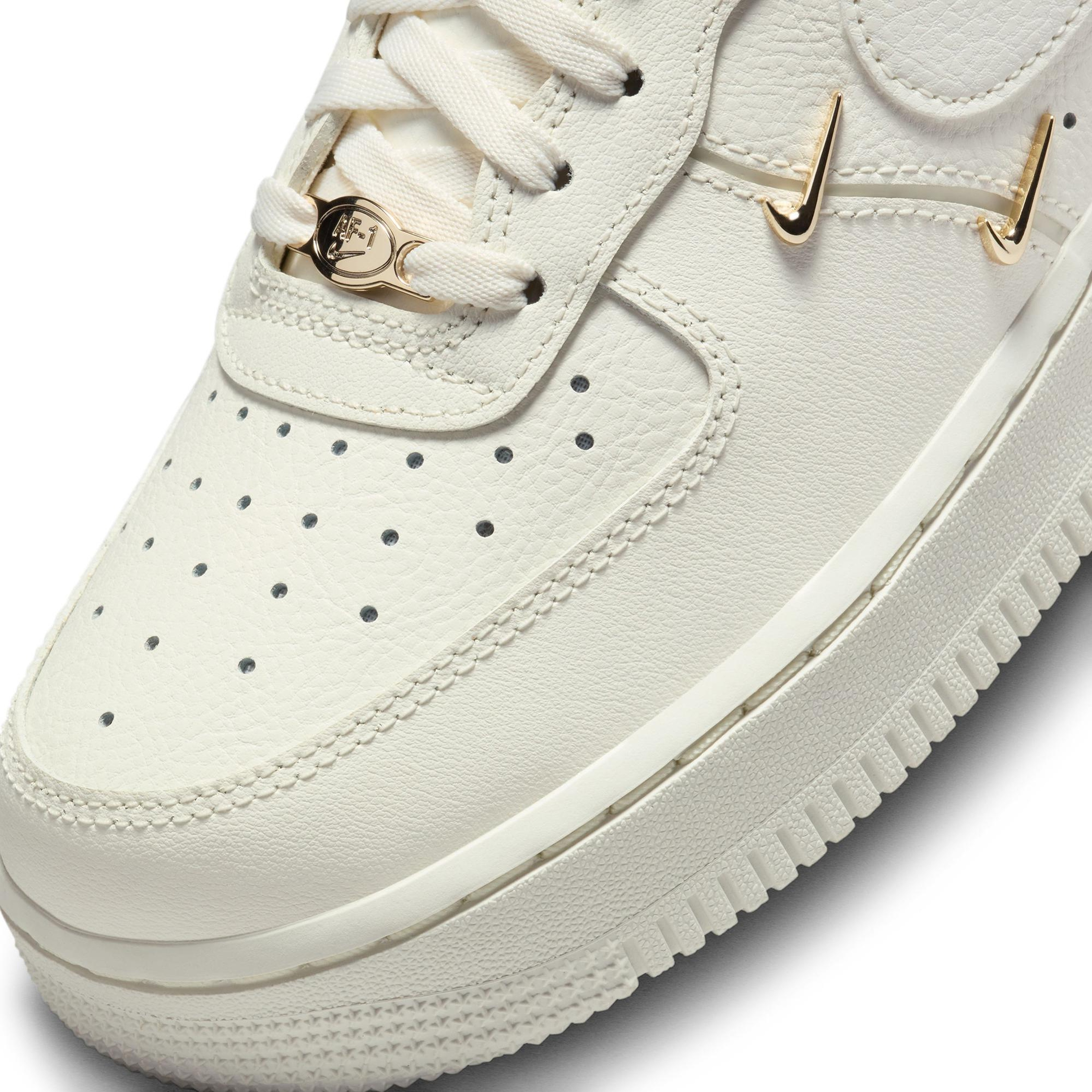 Nike Air Force 1 '07 LX Kadın Krem Rengi Spor Ayakkabı