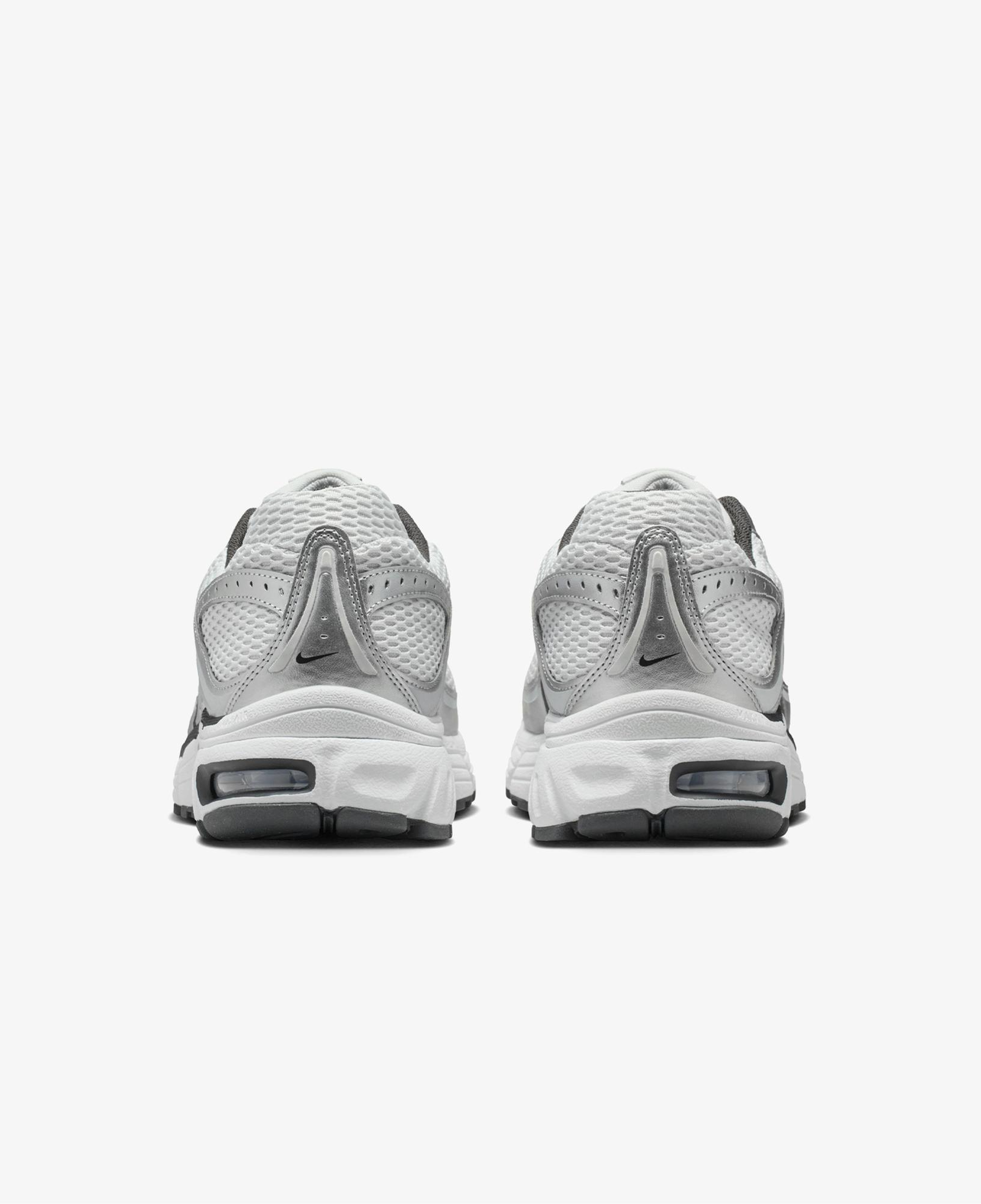 Nike Air Max Moto Erkek Gri Spor Ayakkabı