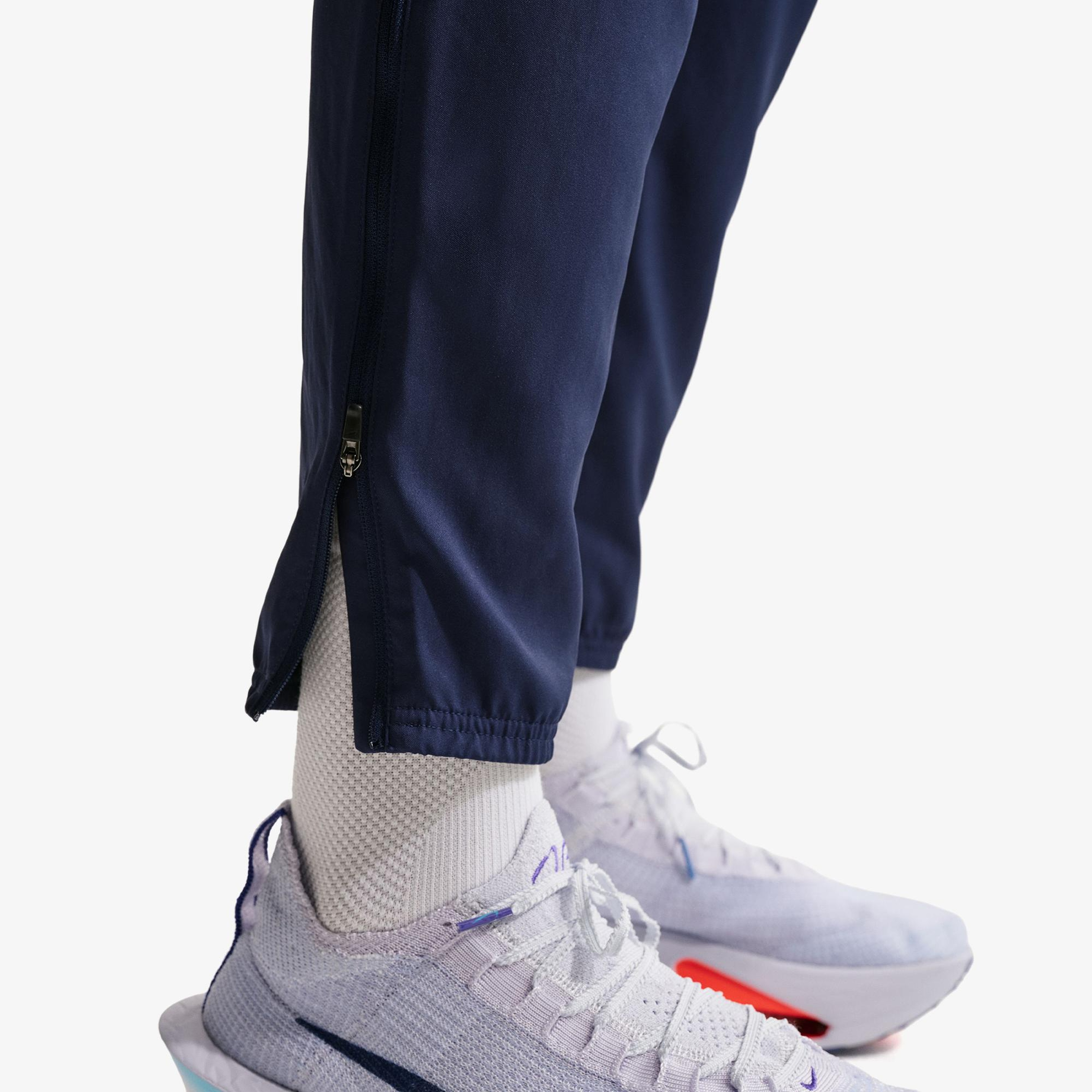 Nike Dri-Fit Challenger Woven Erkek Lacivert Eşofman Altı