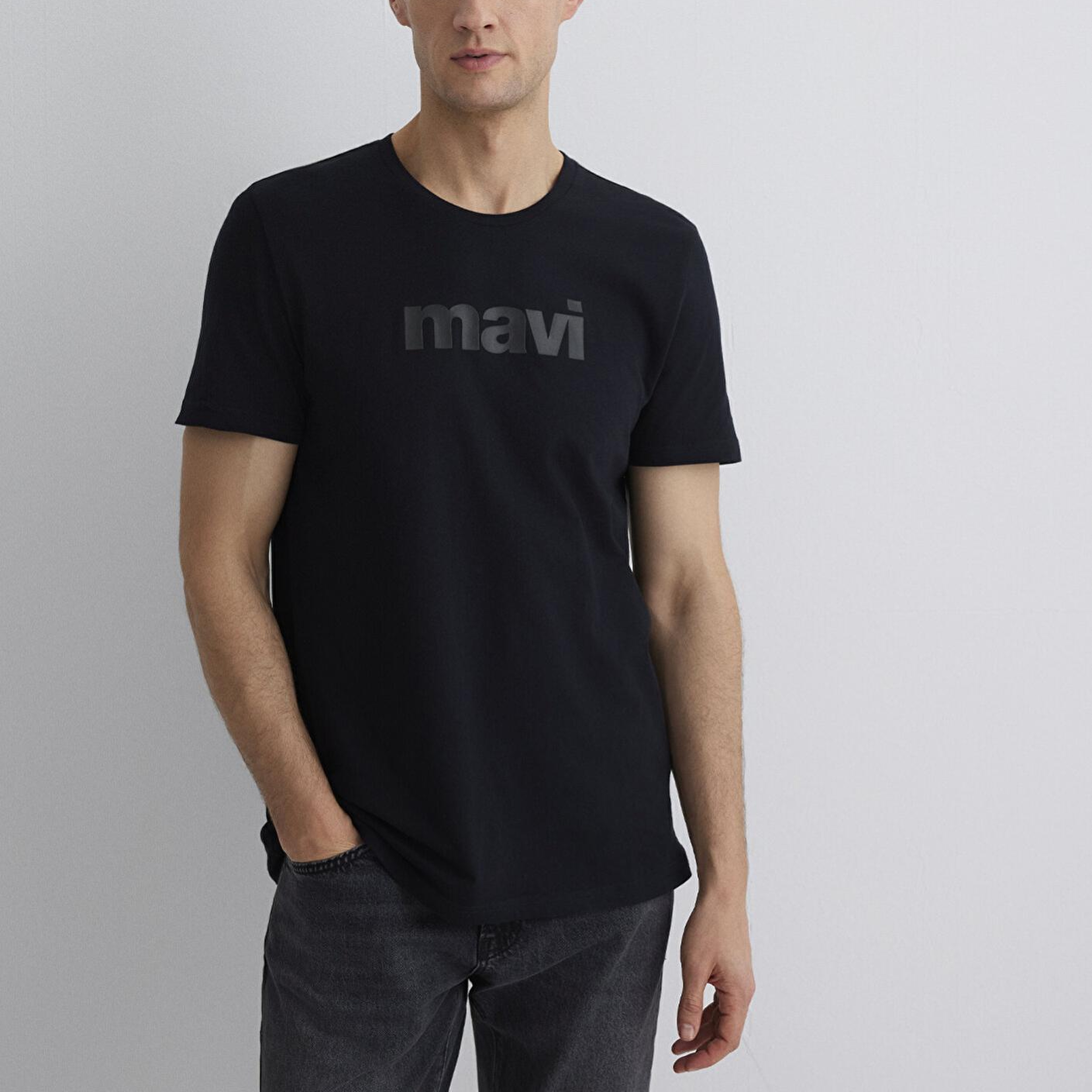 Mavi Mavi Logo Baskılı Siyah Tişört Slim Fit / Dar Kesim 065199-900