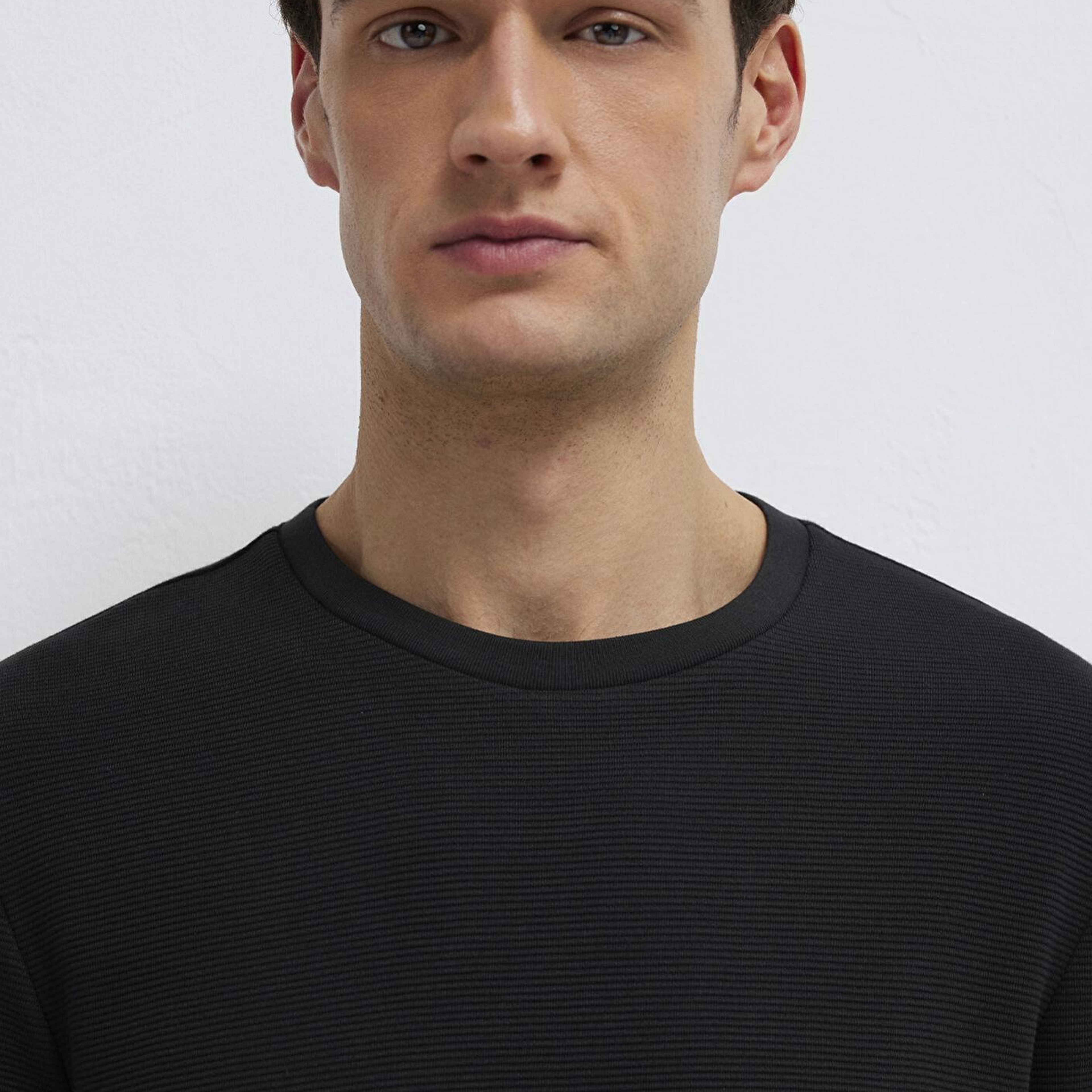 Mavi Uzun Kollu Dokulu Siyah Tişört Slim Fit / Dar Kesim 064622-21842