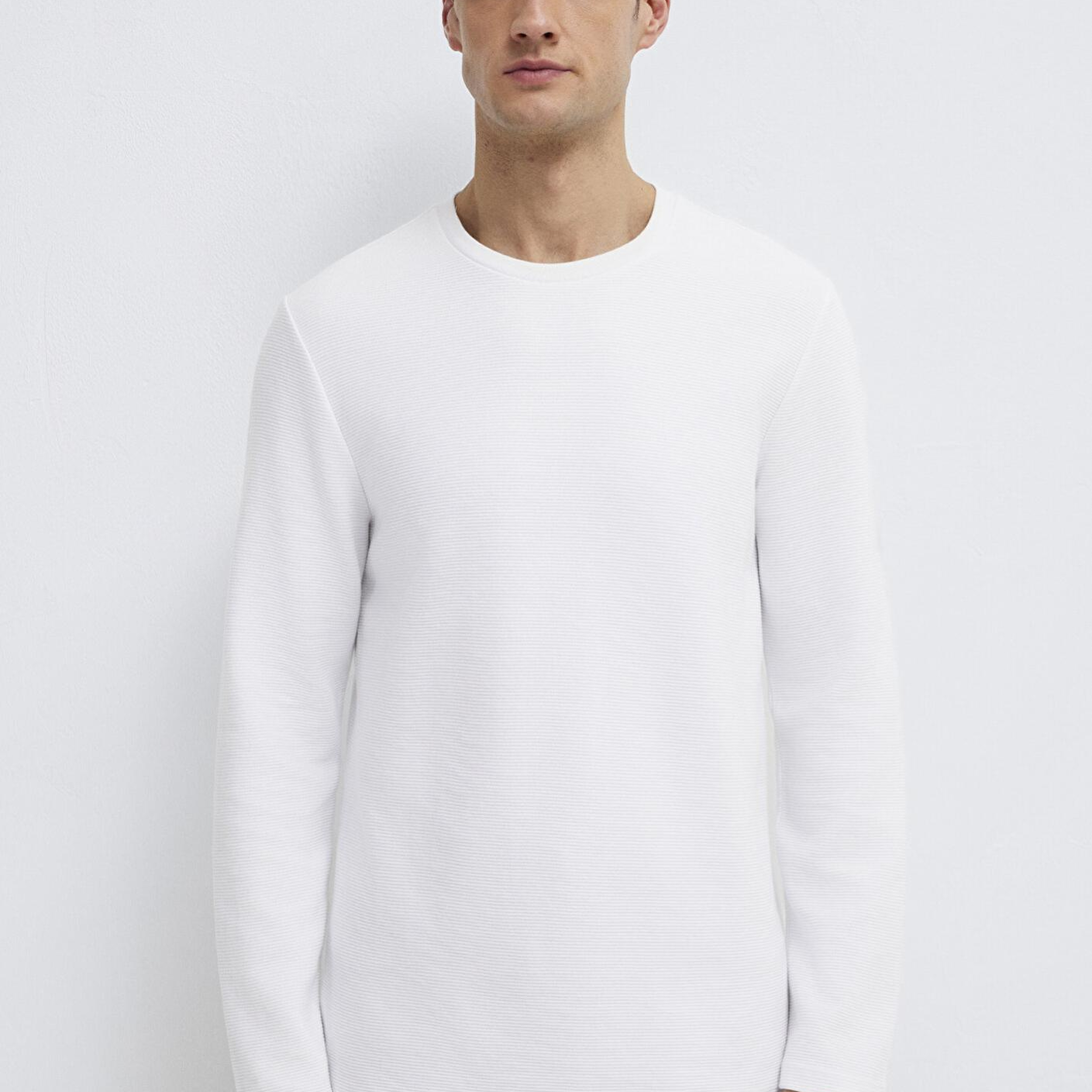 Mavi Uzun Kollu Dokulu Beyaz Tişört Slim Fit / Dar Kesim 064622-20454