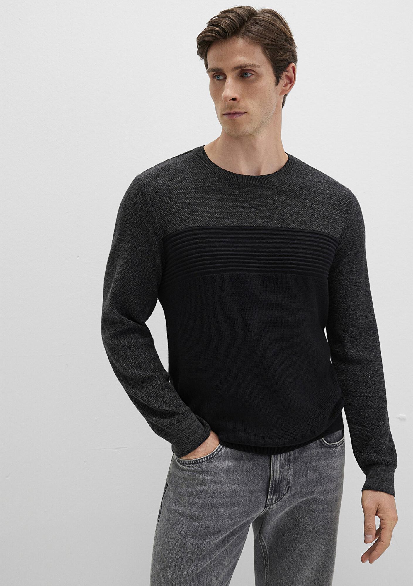 Mavi Blok Renkli Bisiklet Yaka Kazak Fitted / Vücuda Oturan Kesim 070377-900