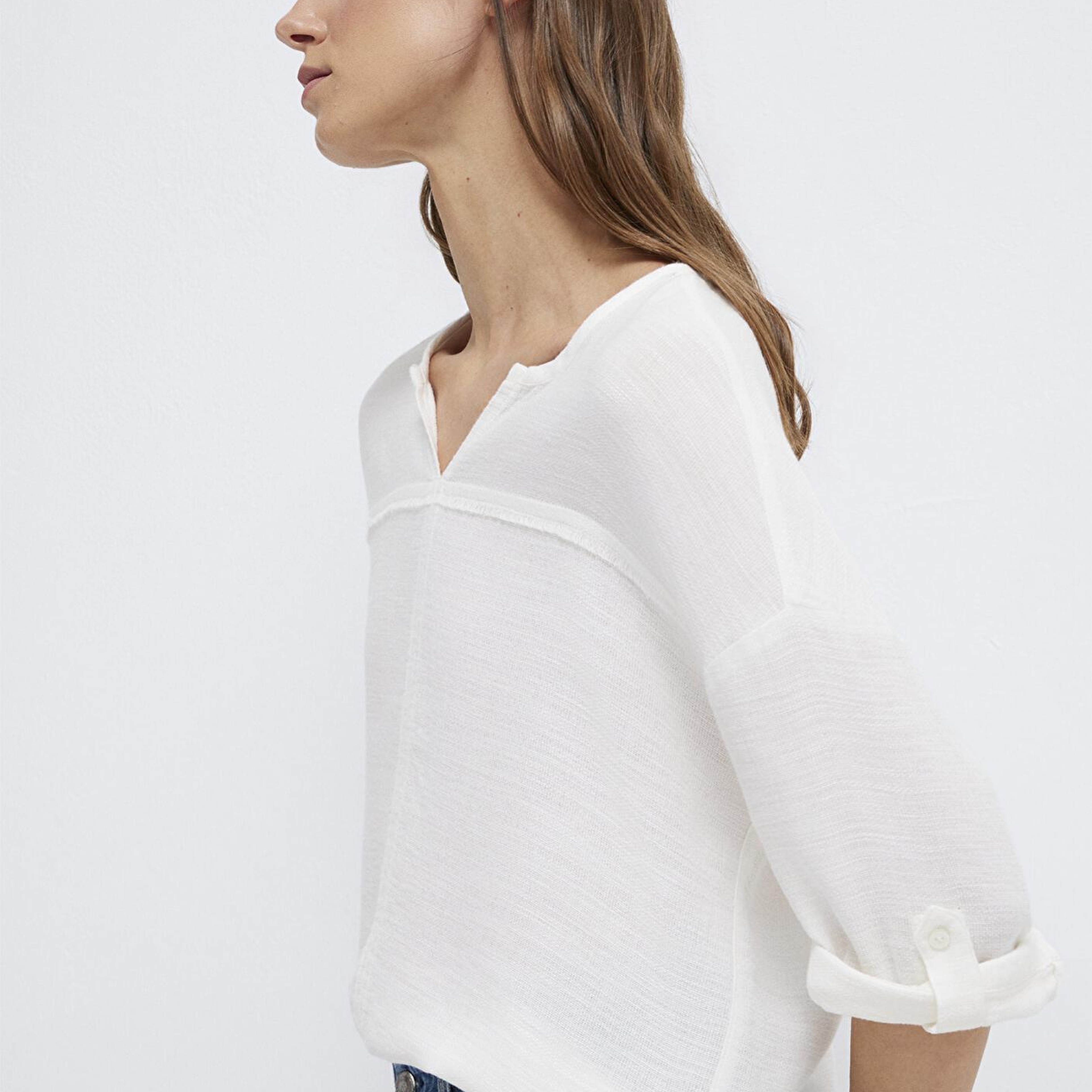 Mavi V Yaka Beyaz Bluz 121357-22937