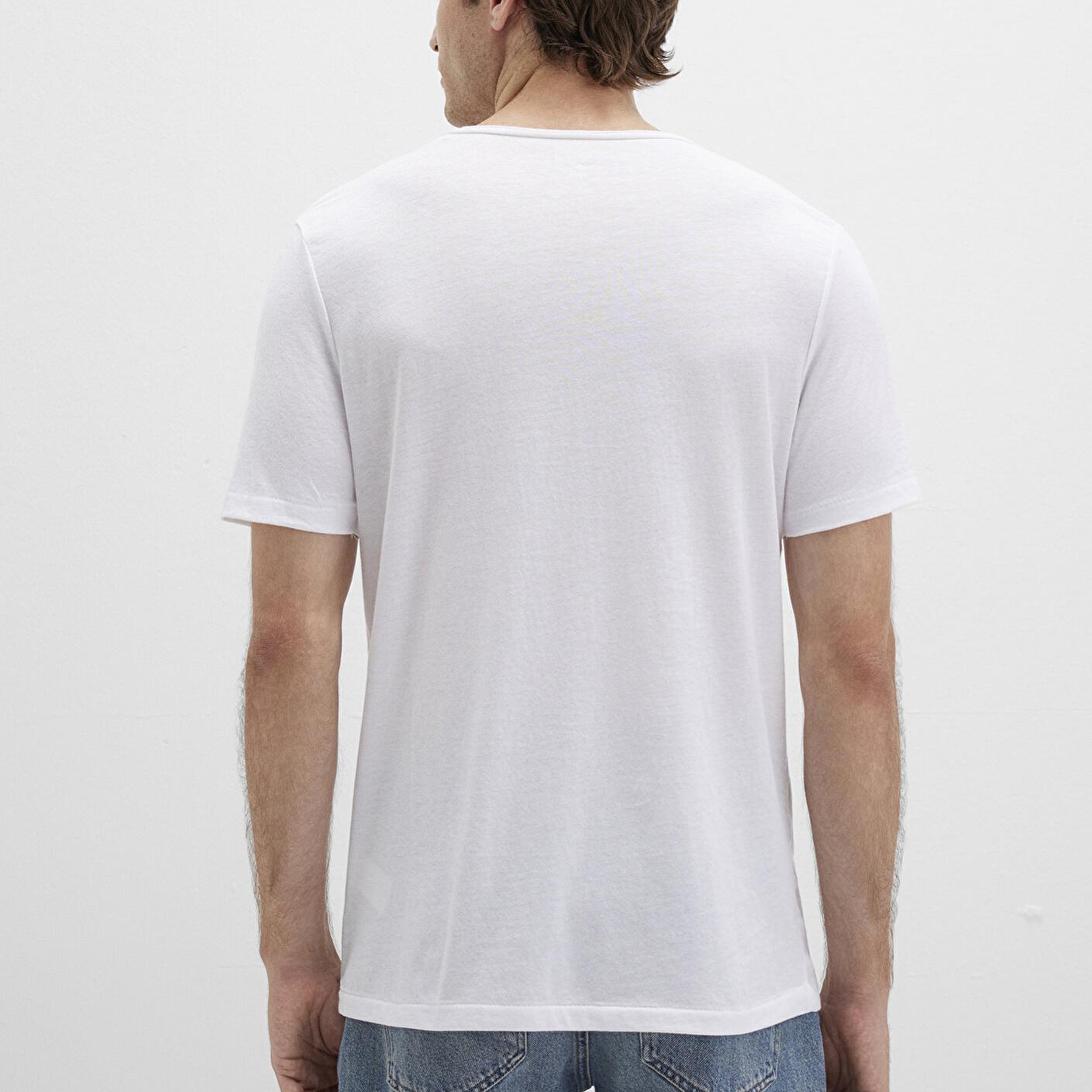 Mavi Yaka Detaylı Beyaz Tişört Fitted / Vücuda Oturan Kesim 064019-620