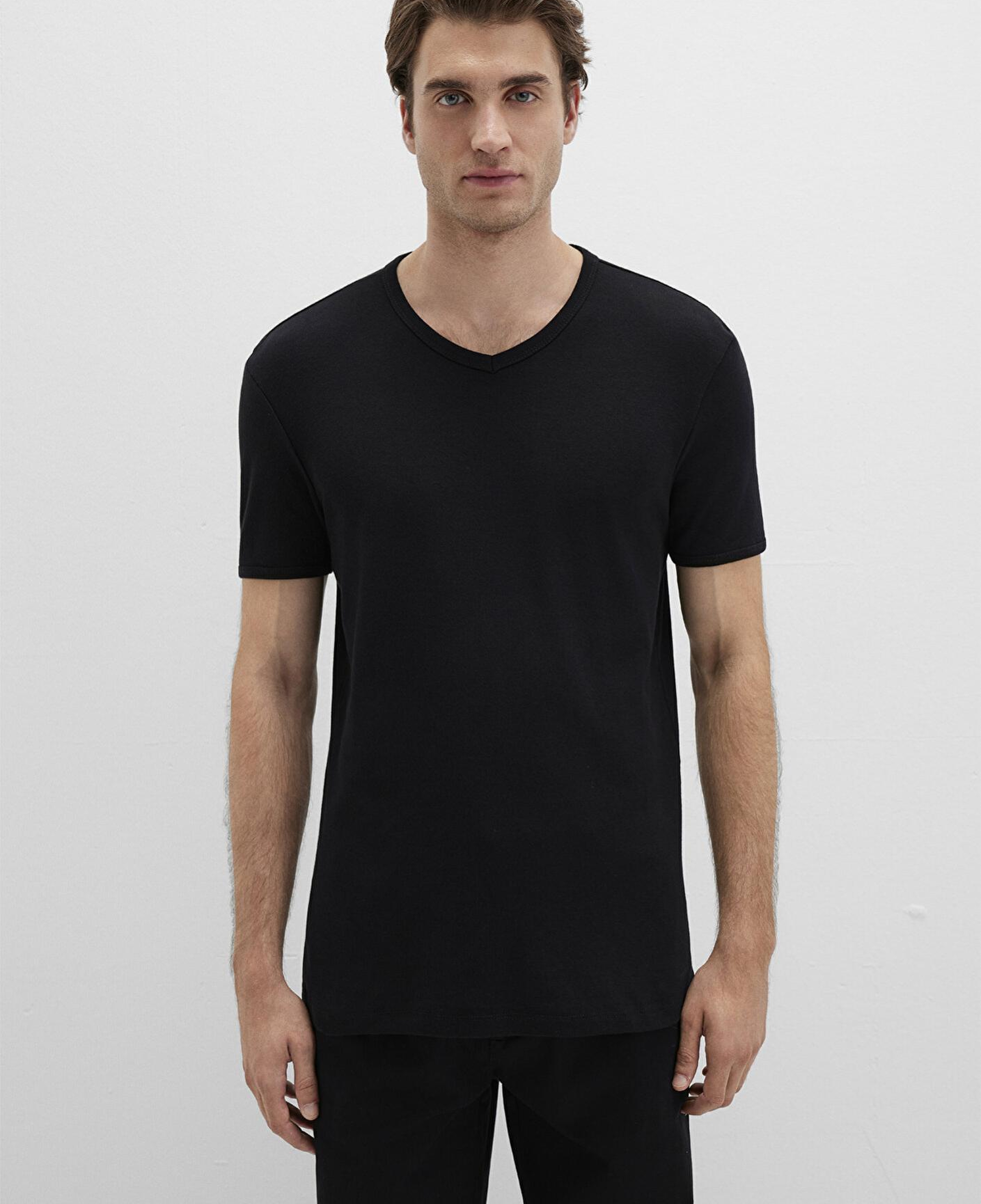 Mavi Ribana Detaylı V Yaka Siyah Tişört Fitted / Vücuda Oturan Kesim 063748-900