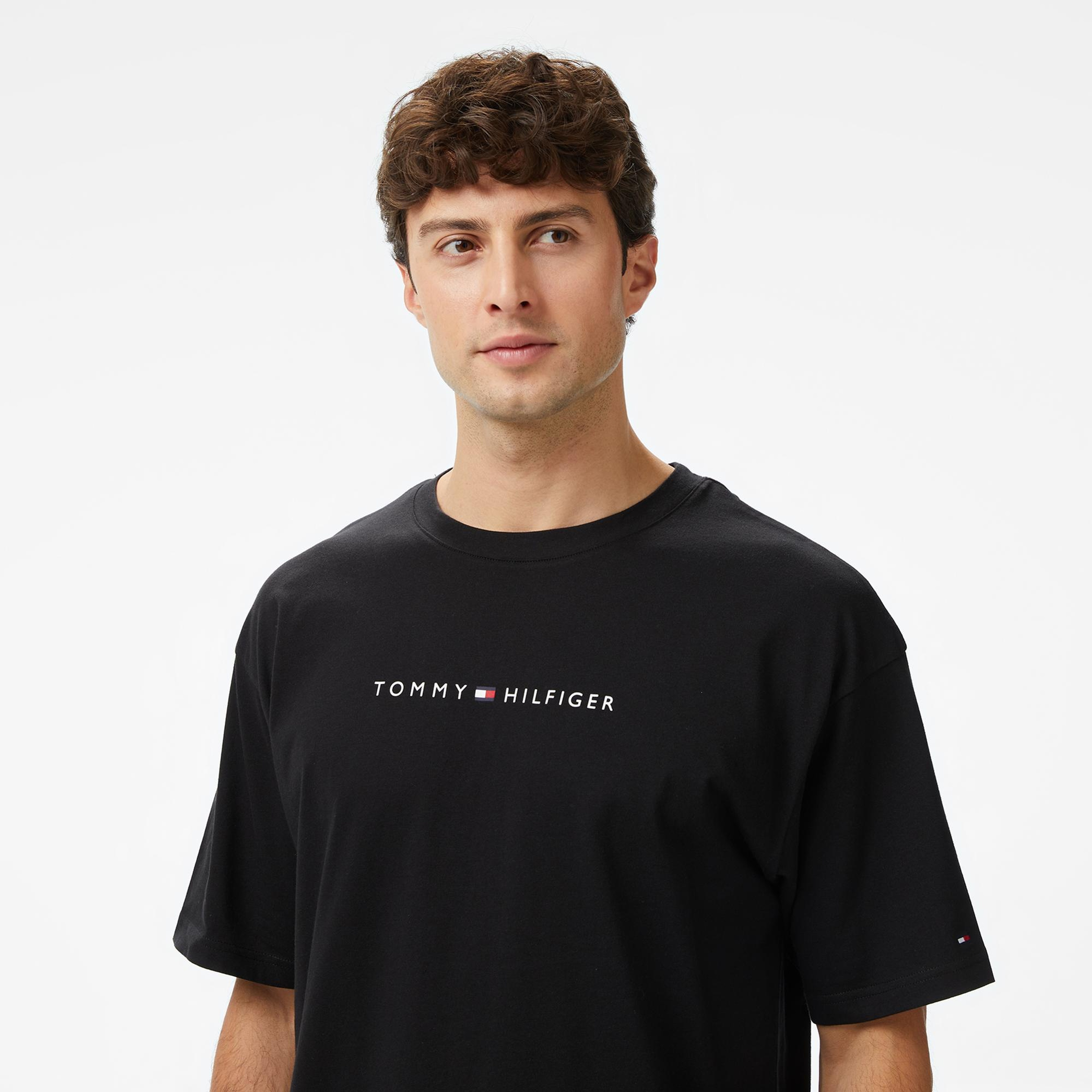 Tommy Hilfiger Logo Erkek Siyah T-Shirt