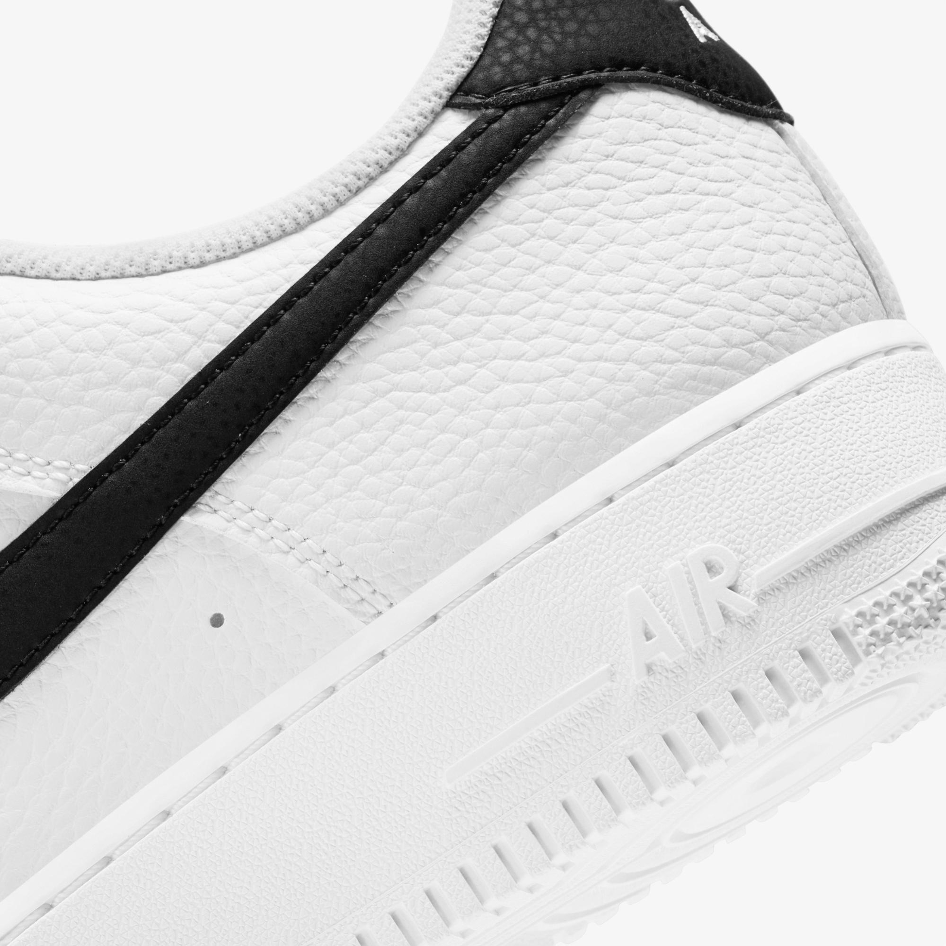 Nike Air Force 1 '07 Erkek Beyaz Spor Ayakkabı