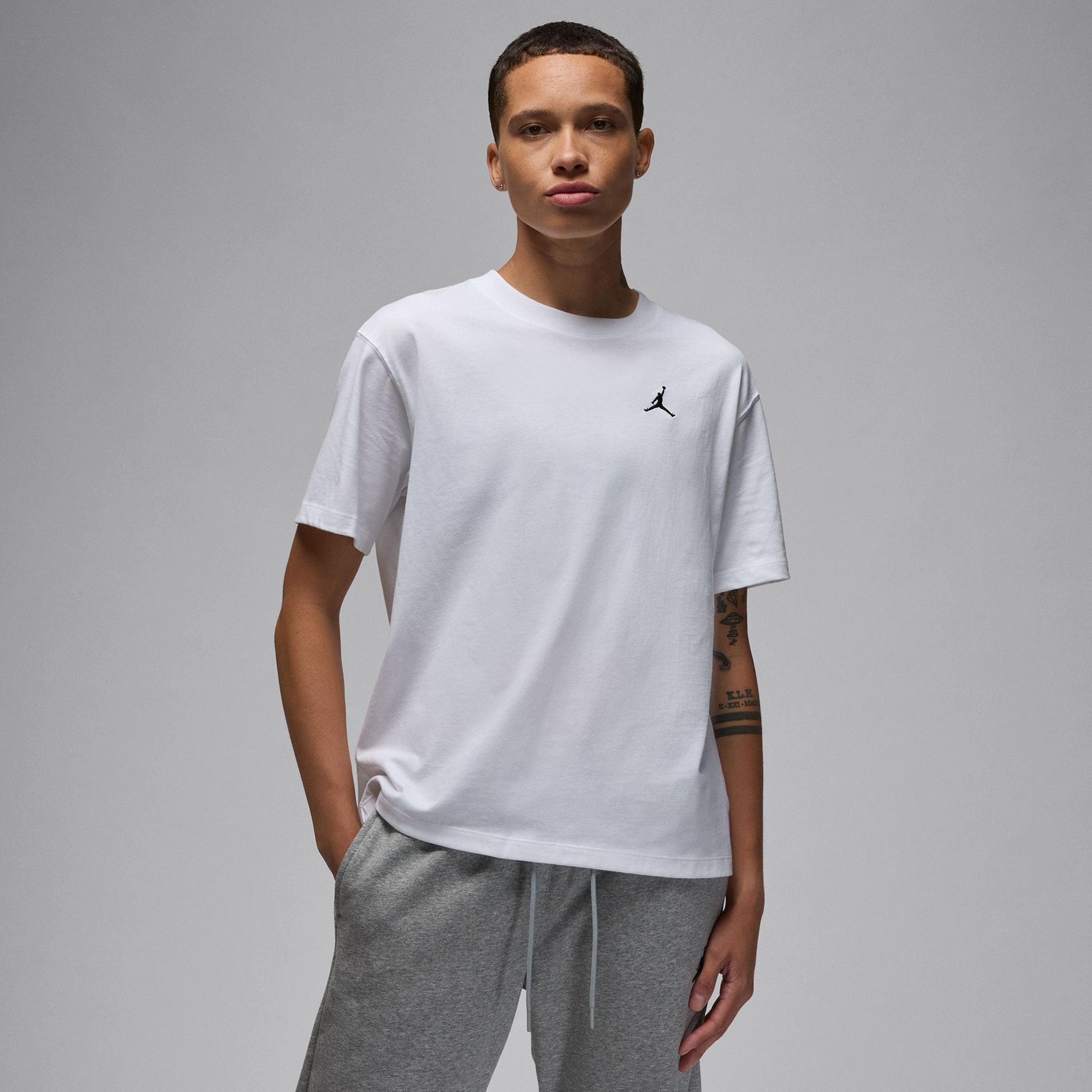 Jordan Essentials Kadın Beyaz T-Shirt