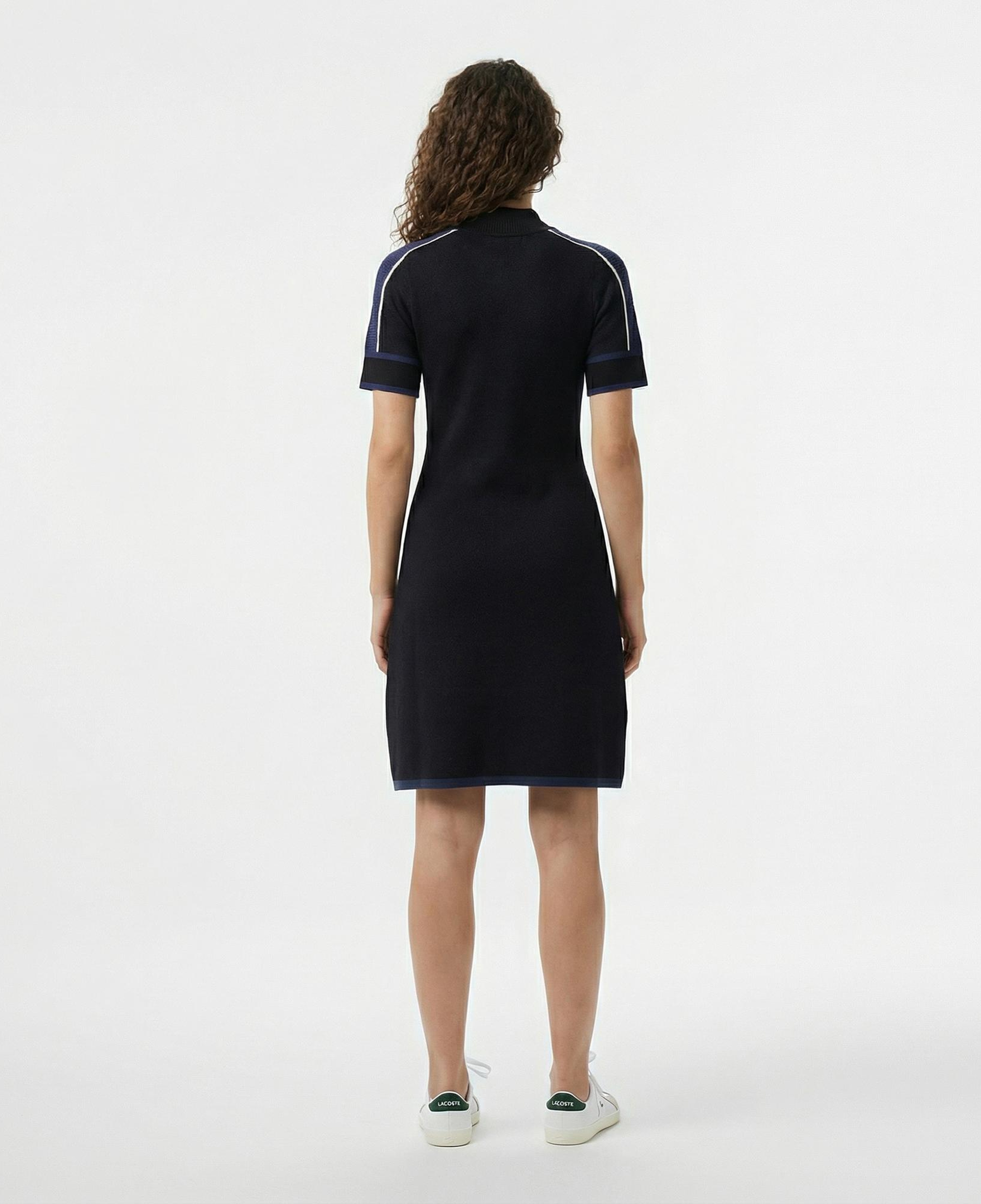 Lacoste Kadın Classic Fit Kısa Kollu Yarım Fermuarlı Renk Bloklu Siyah Elbise