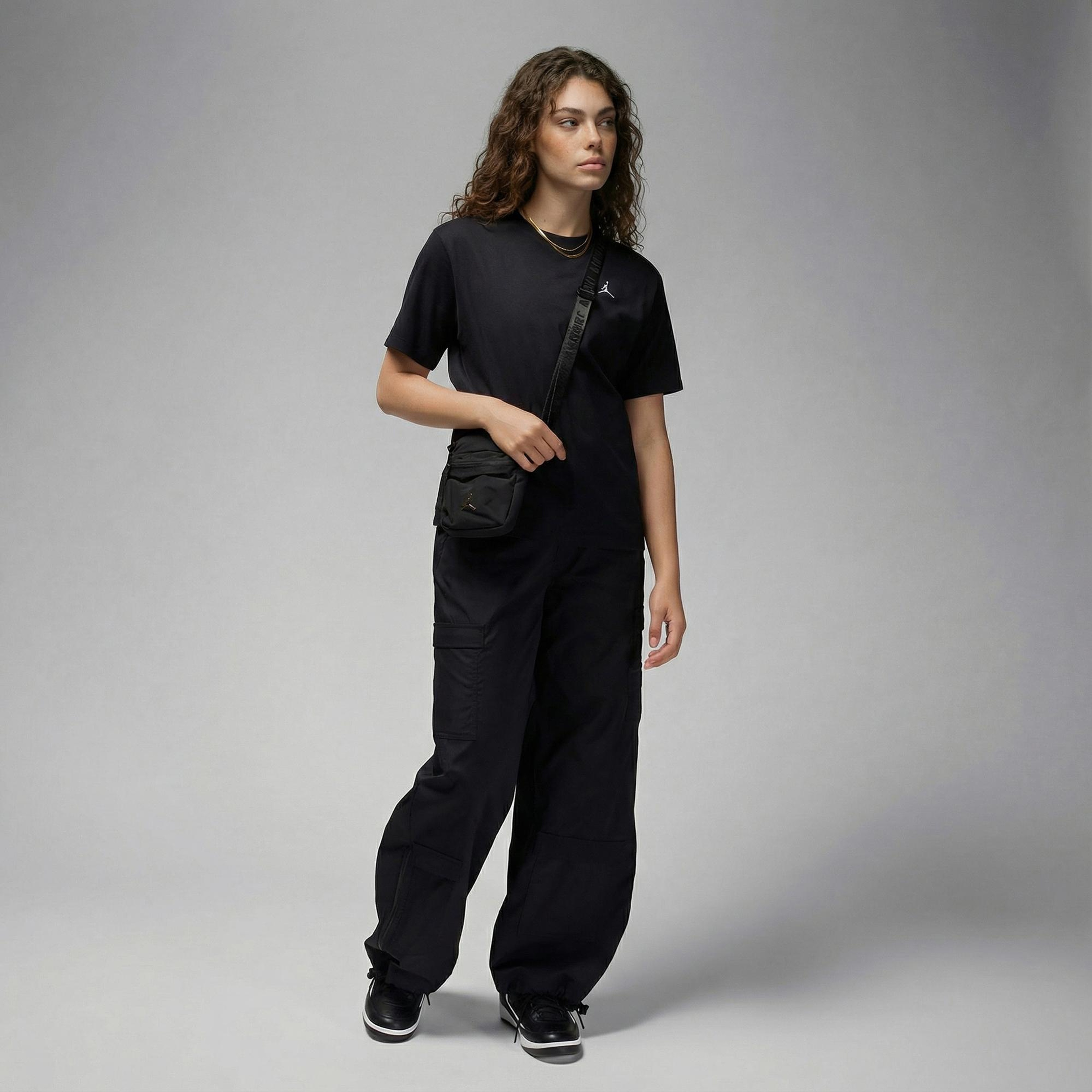 Jordan Essentials Kadın Siyah T-Shirt