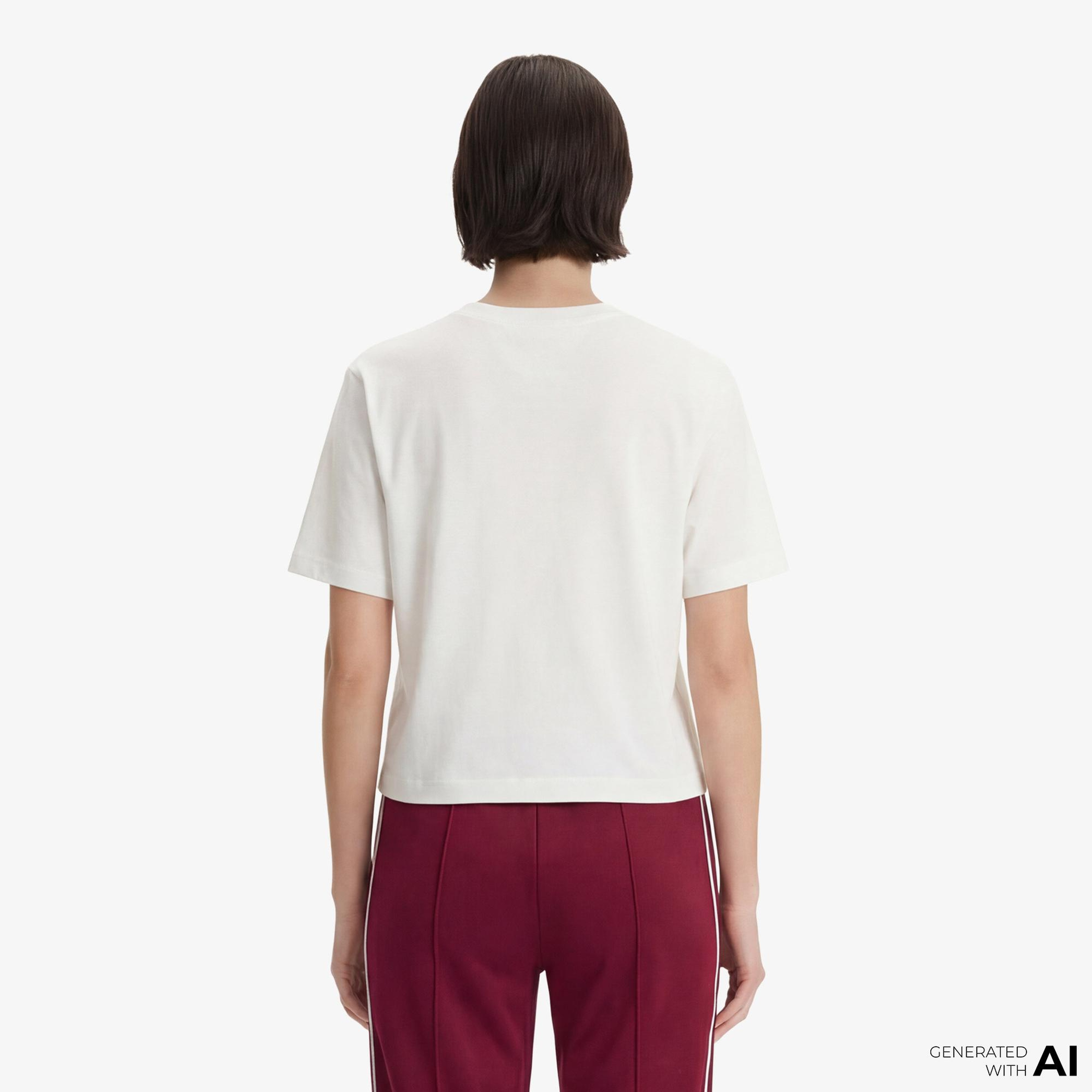 Tommy Hilfiger Badge Kadın Beyaz T-Shirt