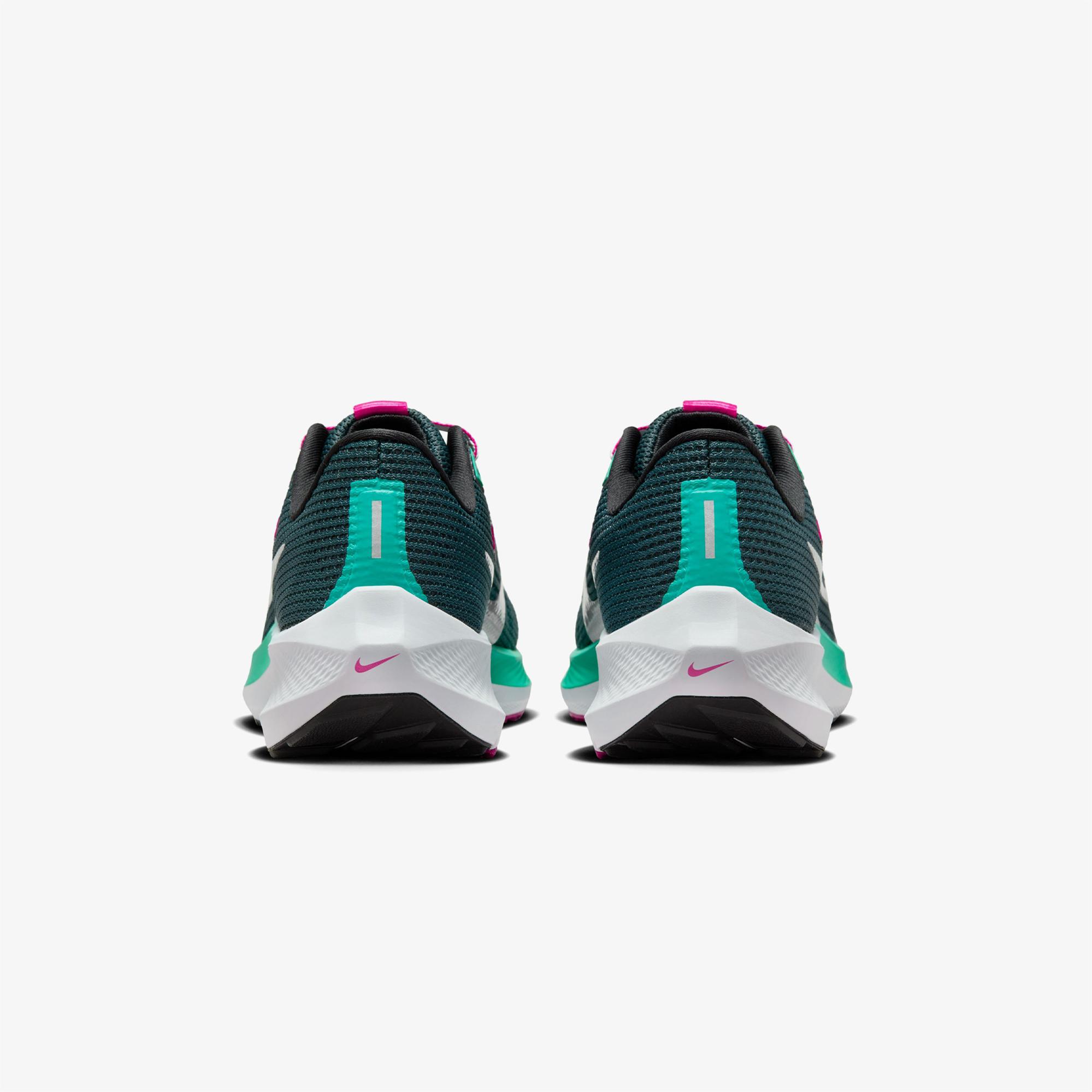 Nike Air Zoom Pegasus 40 Kadın Yeşil Spor Ayakkabı