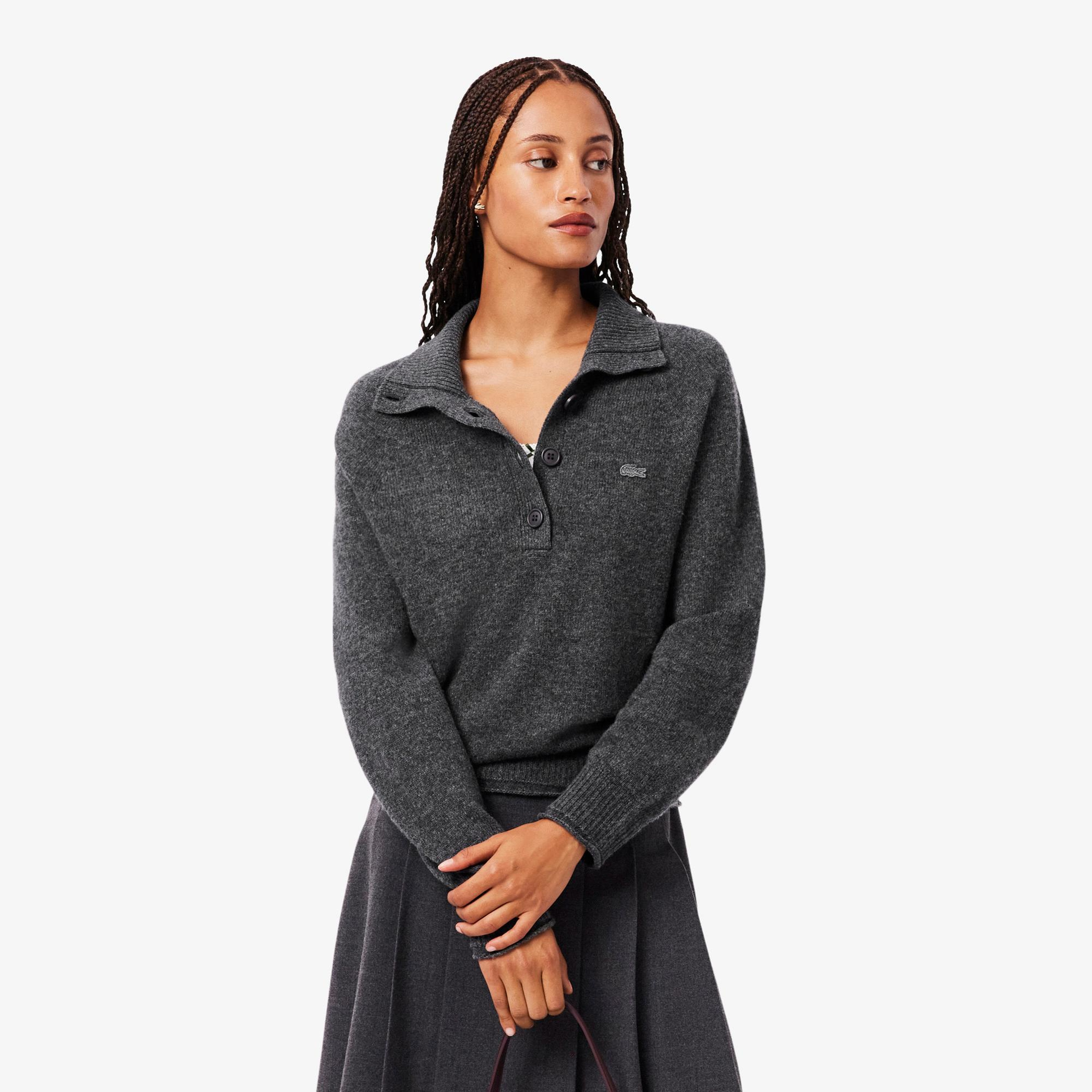 Lacoste Kadın Classic Fit Dik Yaka Gri Kazak