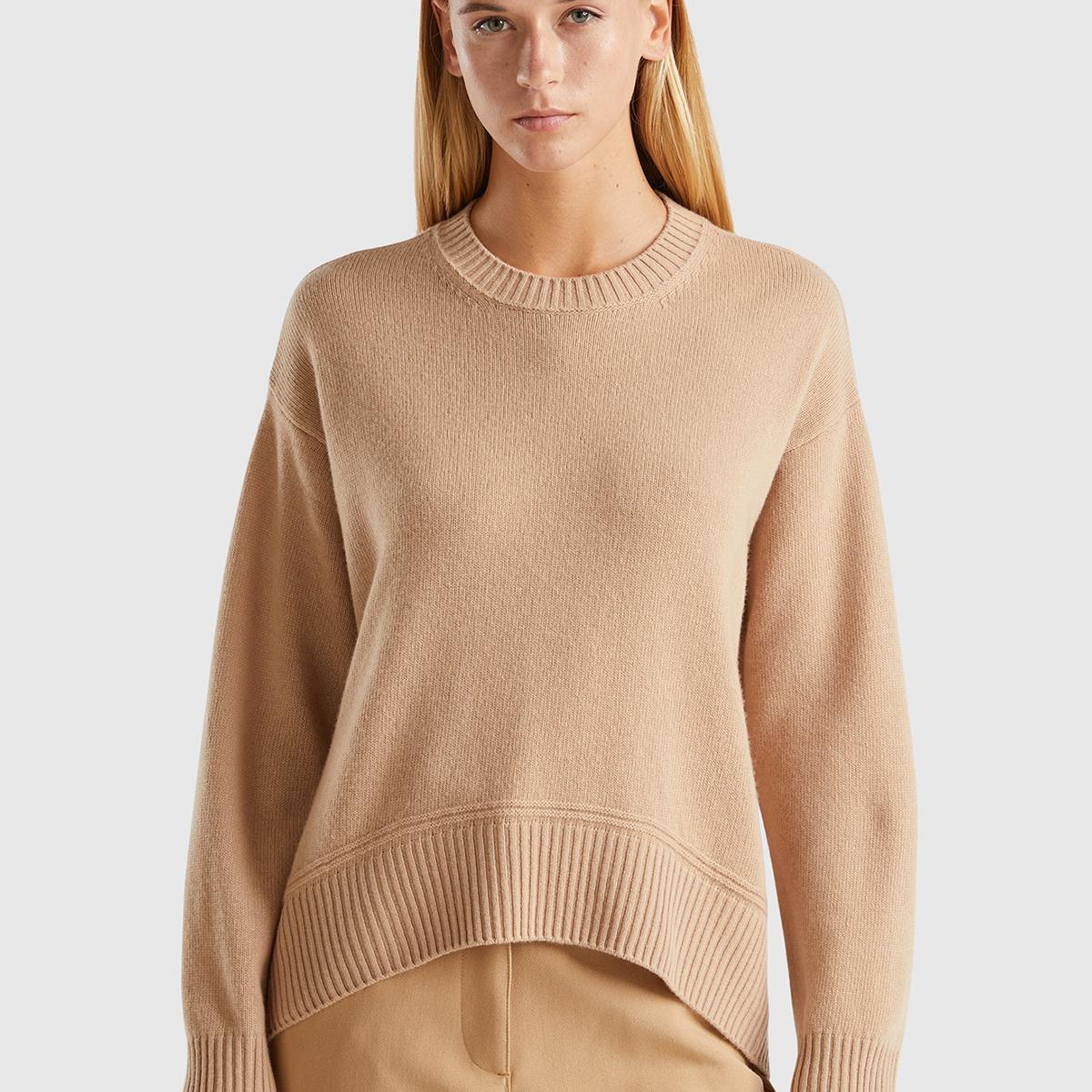 Kadın Açık Kahverengi Yün Karışımlı Alt Kısmı Geniş Bisiklet Yaka Kazak