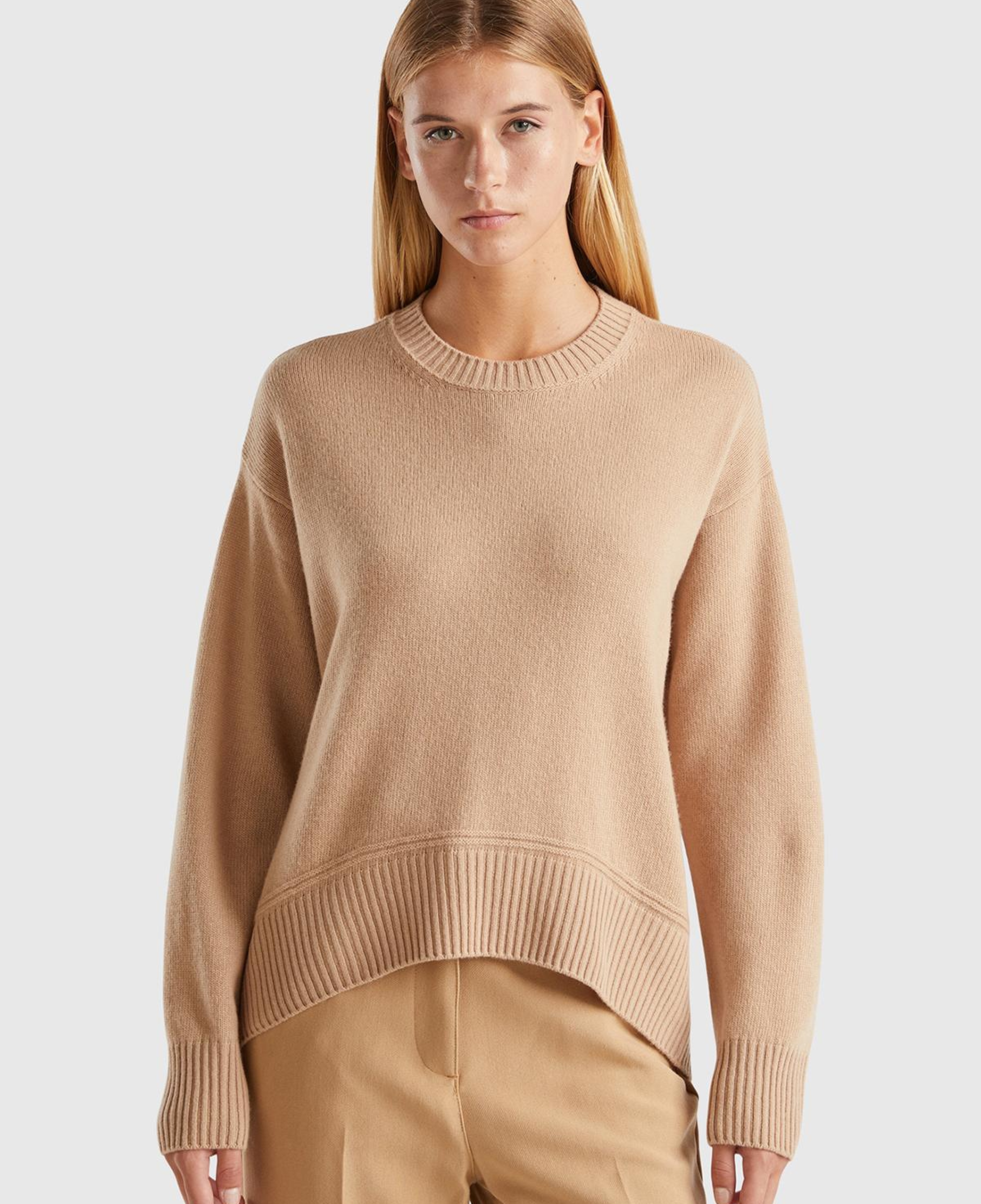 Kadın Açık Kahverengi Yün Karışımlı Alt Kısmı Geniş Bisiklet Yaka Kazak