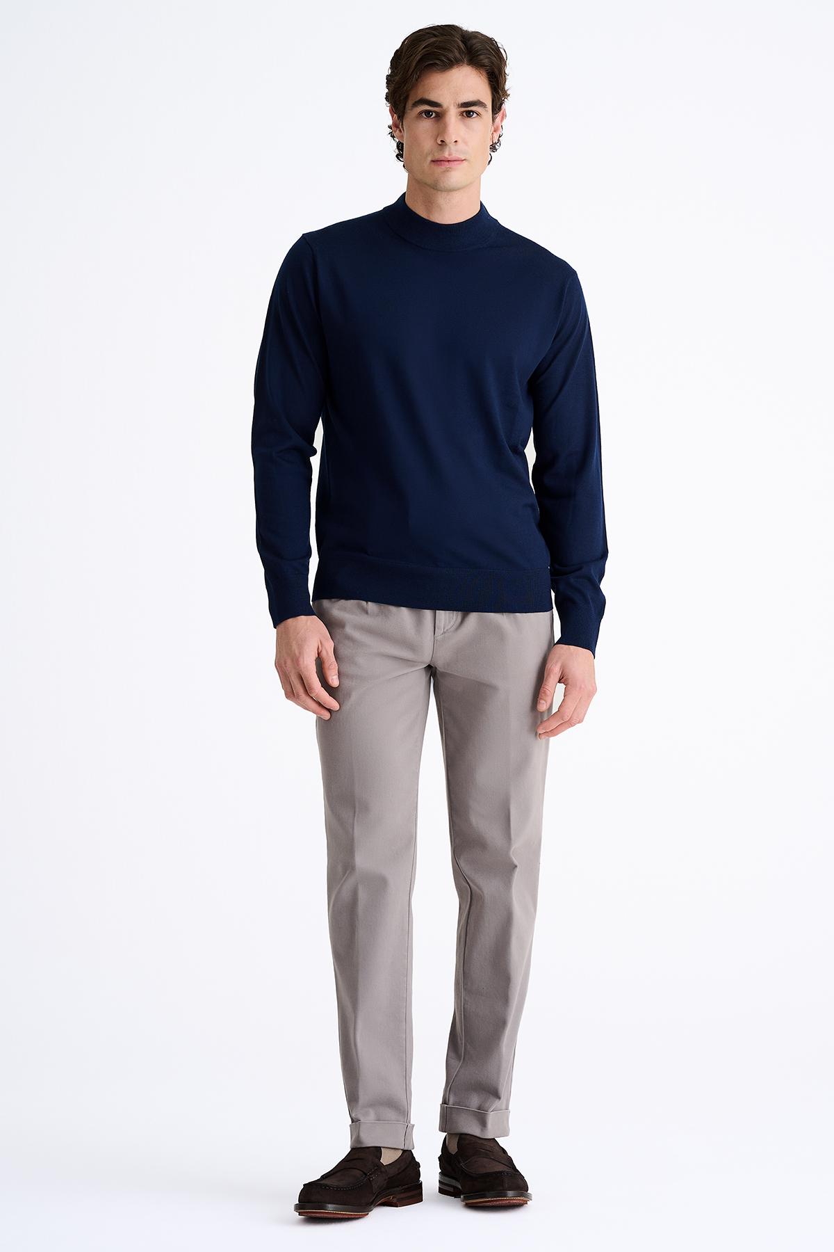 Erkek Lacivert Yün Yarım Balıkçı Yaka Kazak