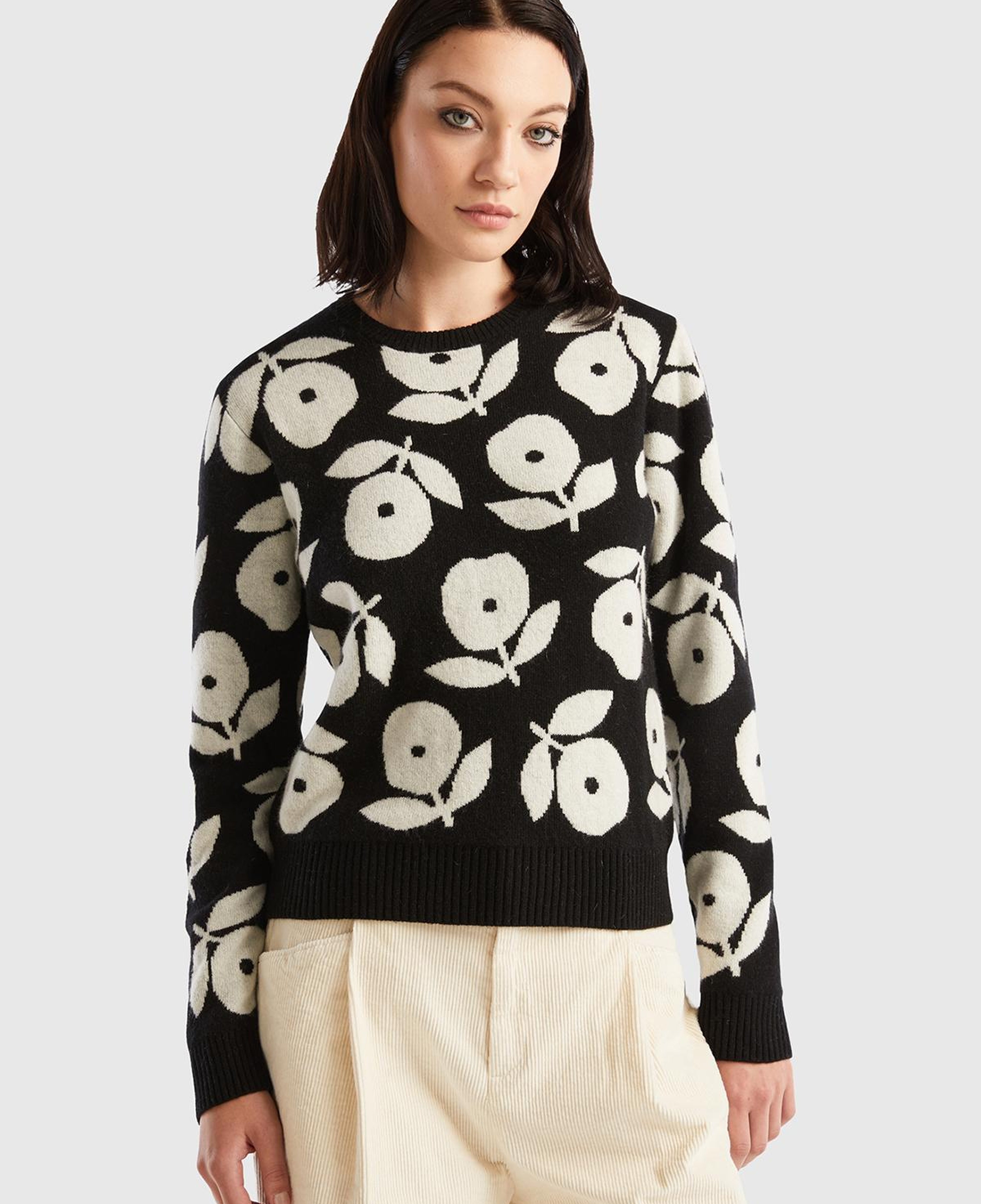 Kadın Siyah Yün Karışımlı Çiçek Desenli Kazak